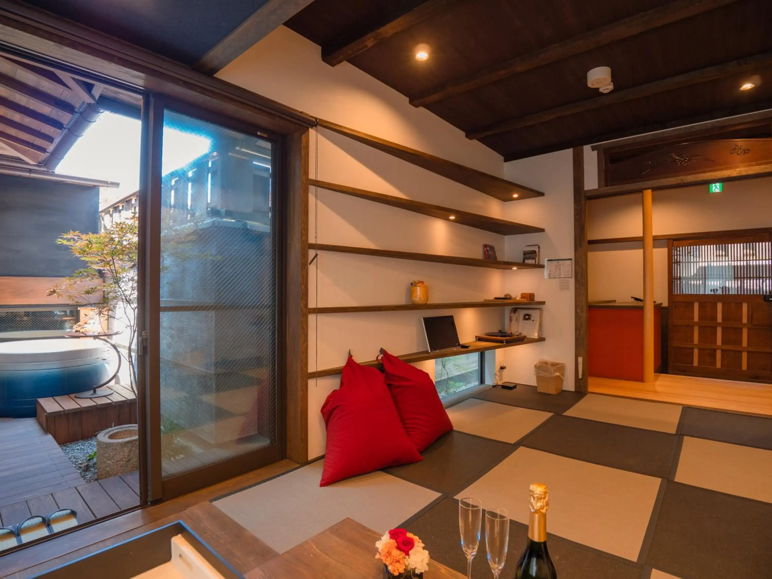 Living room in Kiraku Kyoto Gion Living room in Kiraku Kyoto Gion