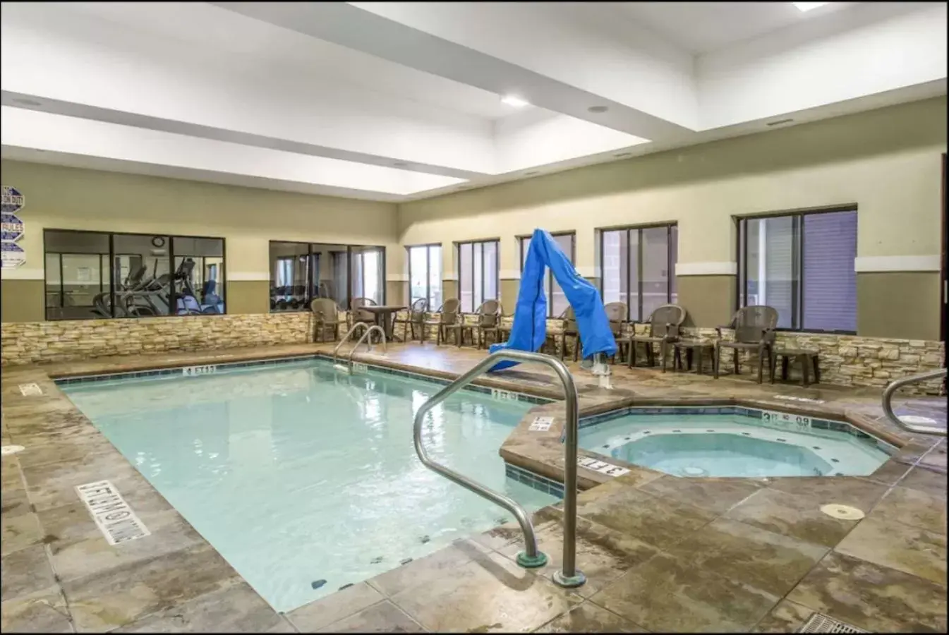Swimming Pool in Sleep Inn & Suites West Medical Center