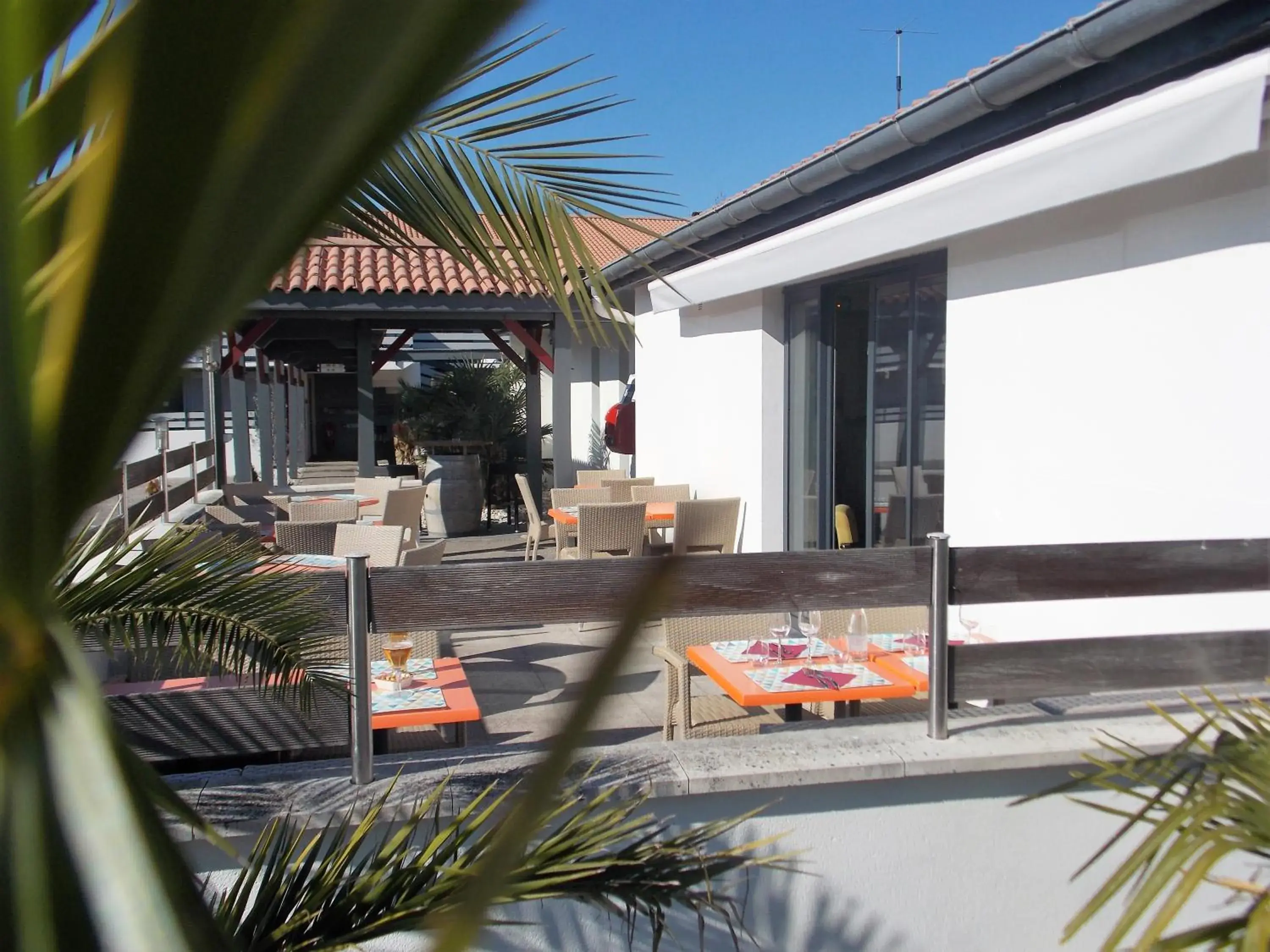 Balcony/Terrace in Kyriad Bordeaux - Merignac Aéroport