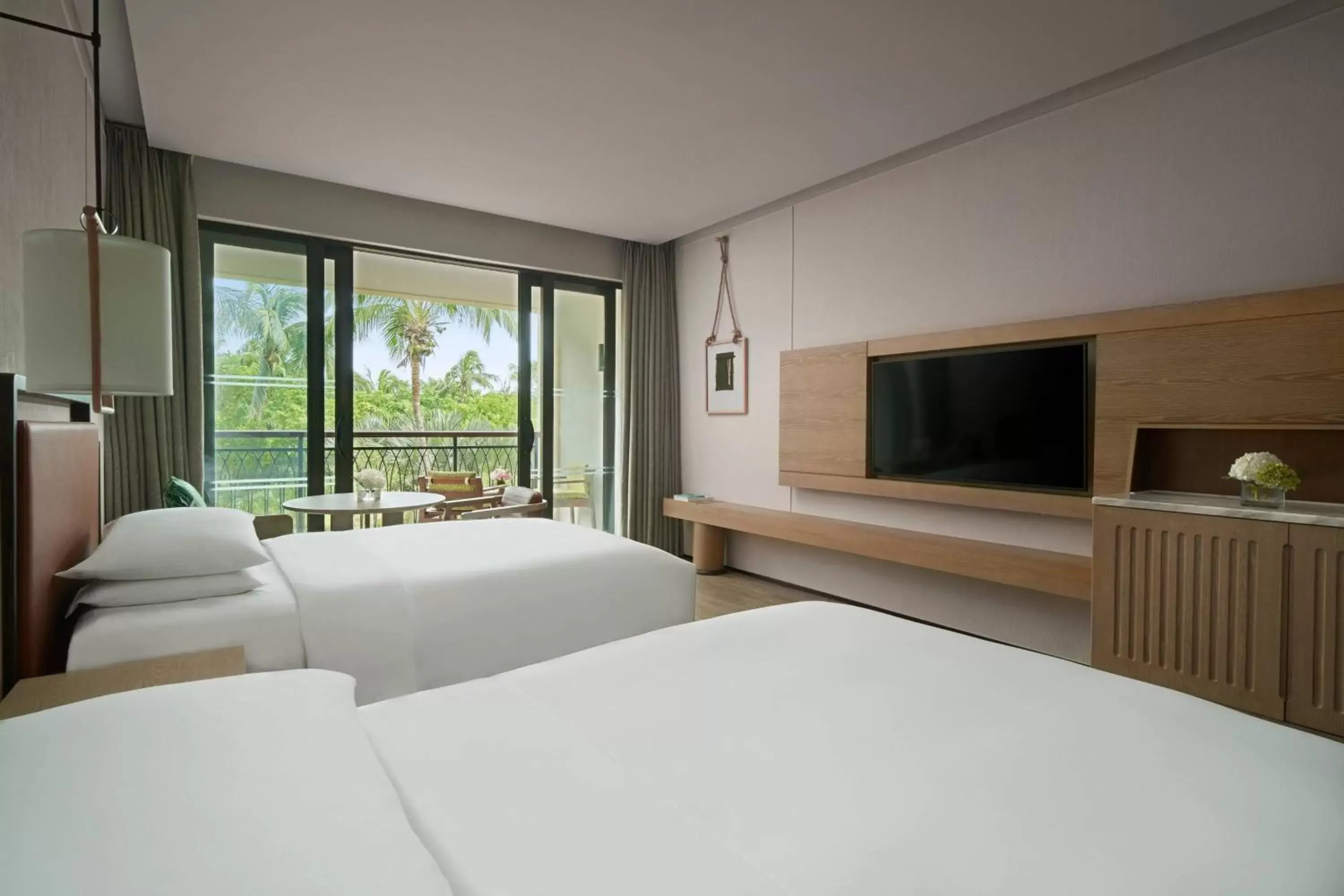 Photo of the whole room, Bed in Sanya Marriott Yalong Bay Resort & Spa