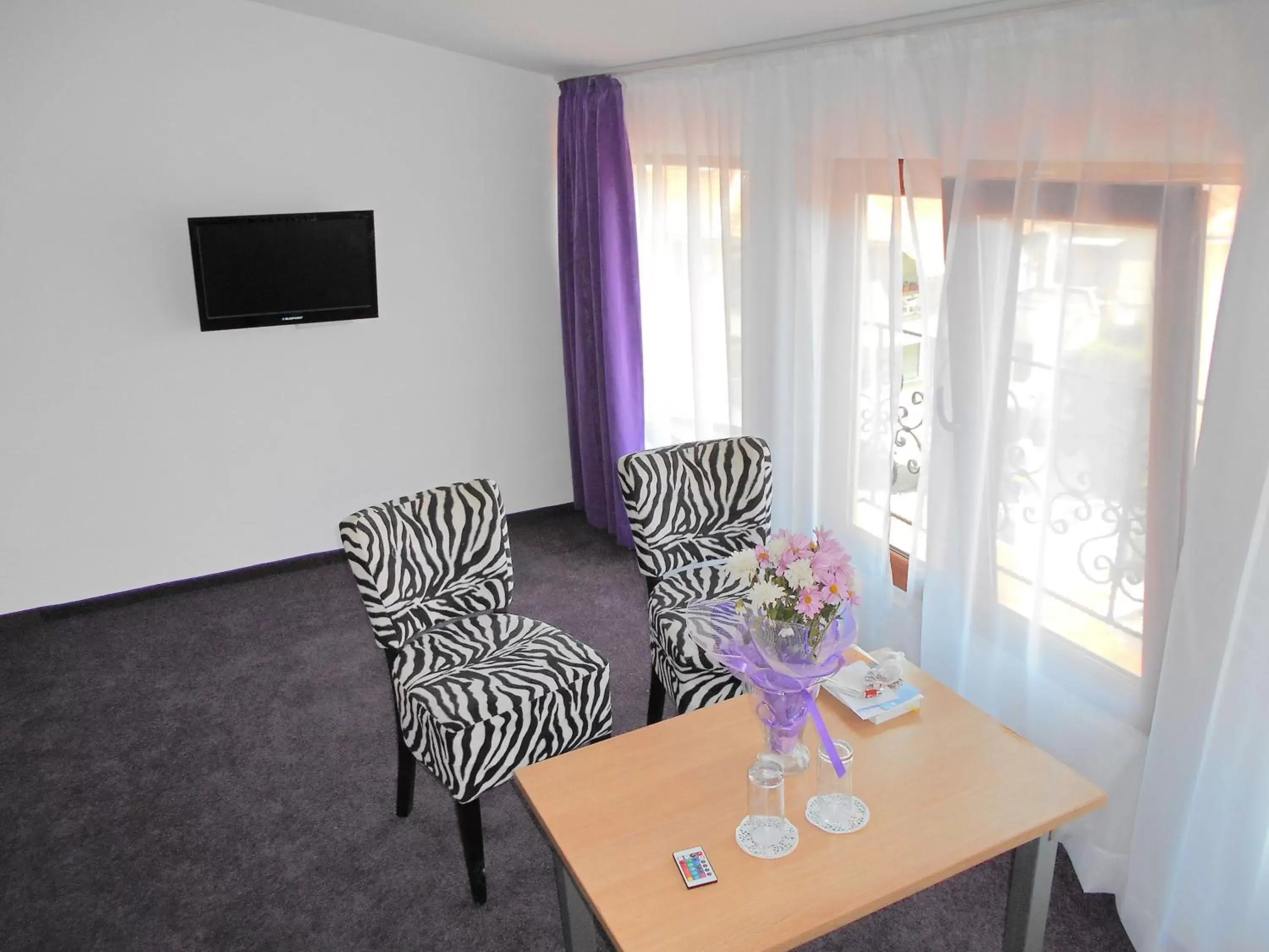 Dining area, Seating Area in Hotel Zeus