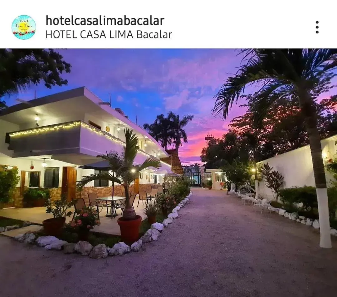 Property Building in Hotel Casa Lima Bacalar