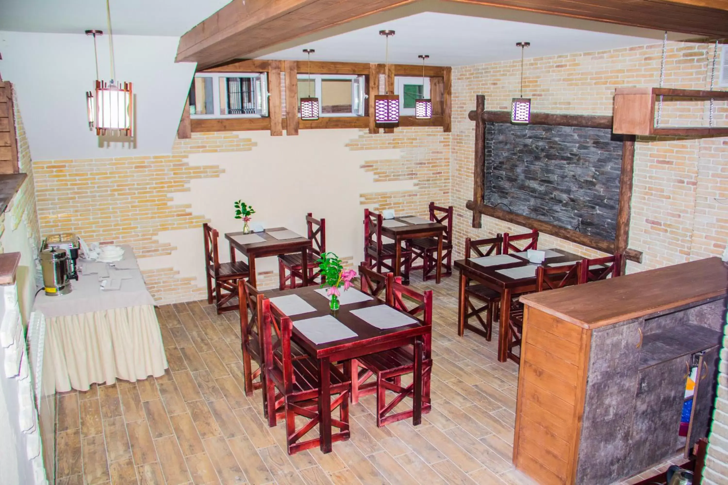 Restaurant/places to eat in Hotel Dcorner Restaurant/places to eat in Hotel Dcorner