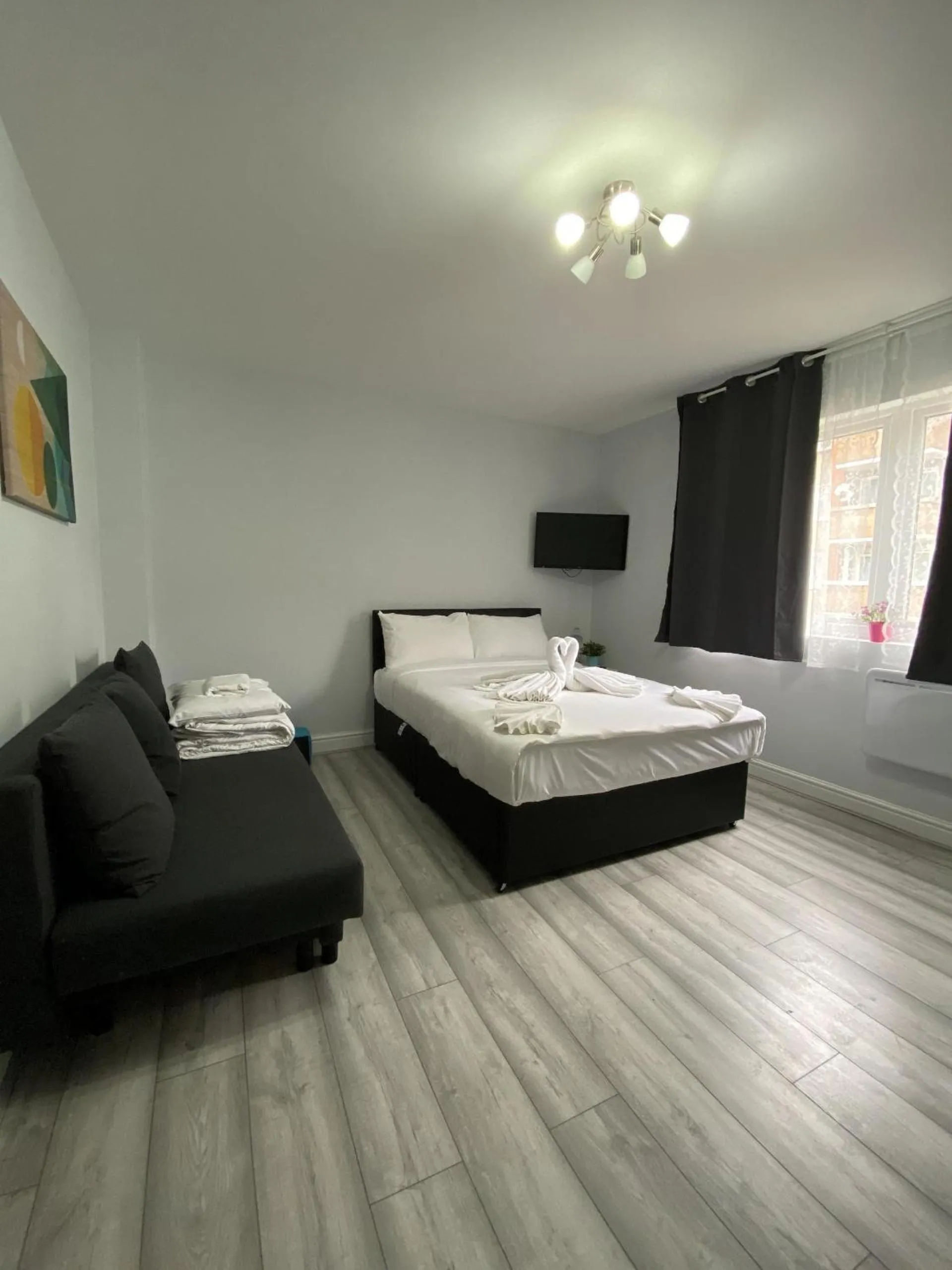 Other, Bed in Comfortable - Cosy - Budget Studios in City Center