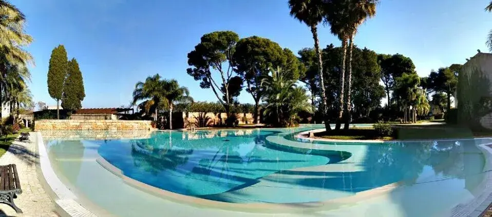 , Swimming Pool in Relais Reggia Domizia