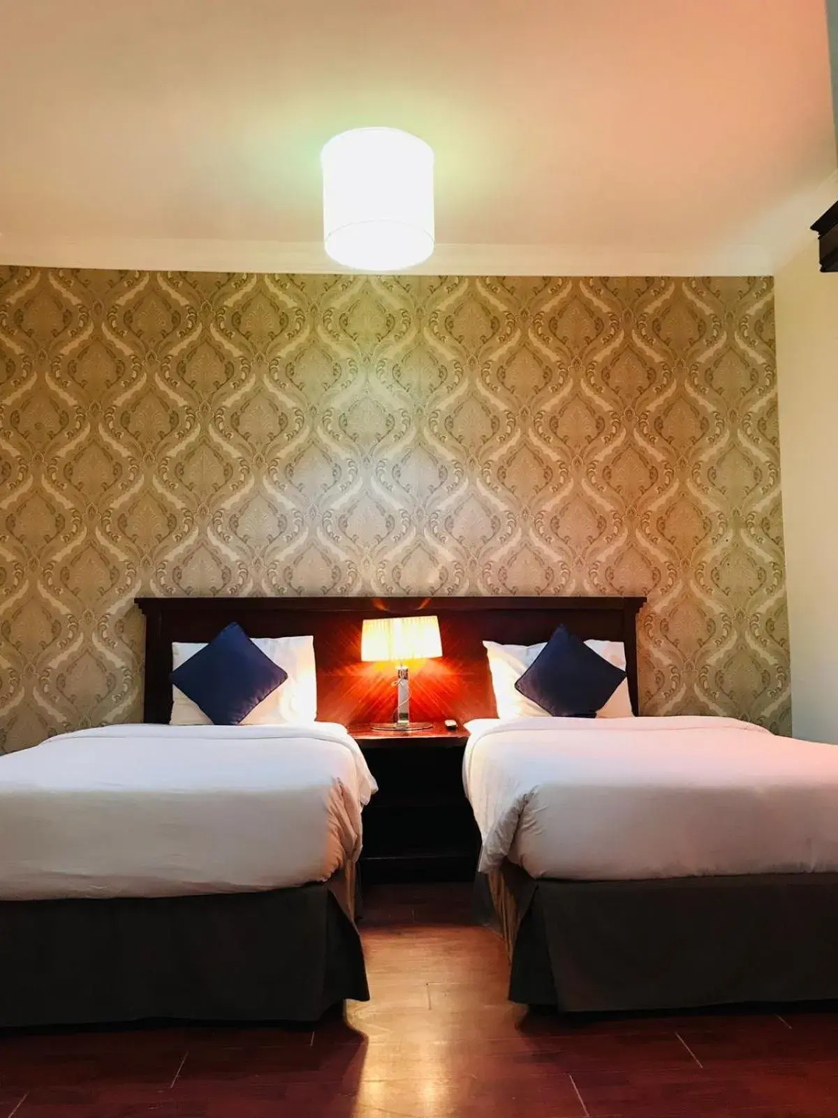 Twin Room with City View in Mermaid Beach Hotel LLC Twin Room with City View in Mermaid Beach Hotel LLC