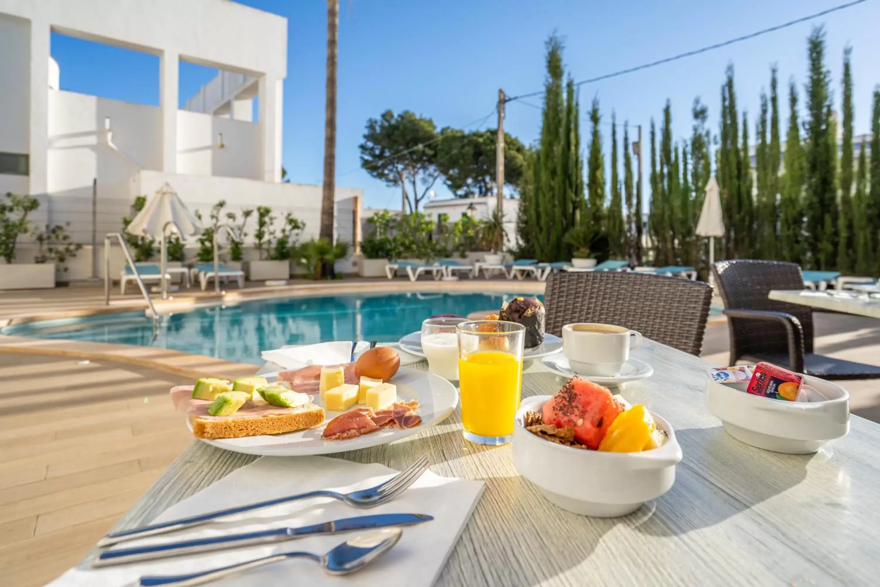 Food and drinks in INNER Hotel Rupit "Adults Only" Food and drinks in INNER Hotel Rupit "Adults Only"