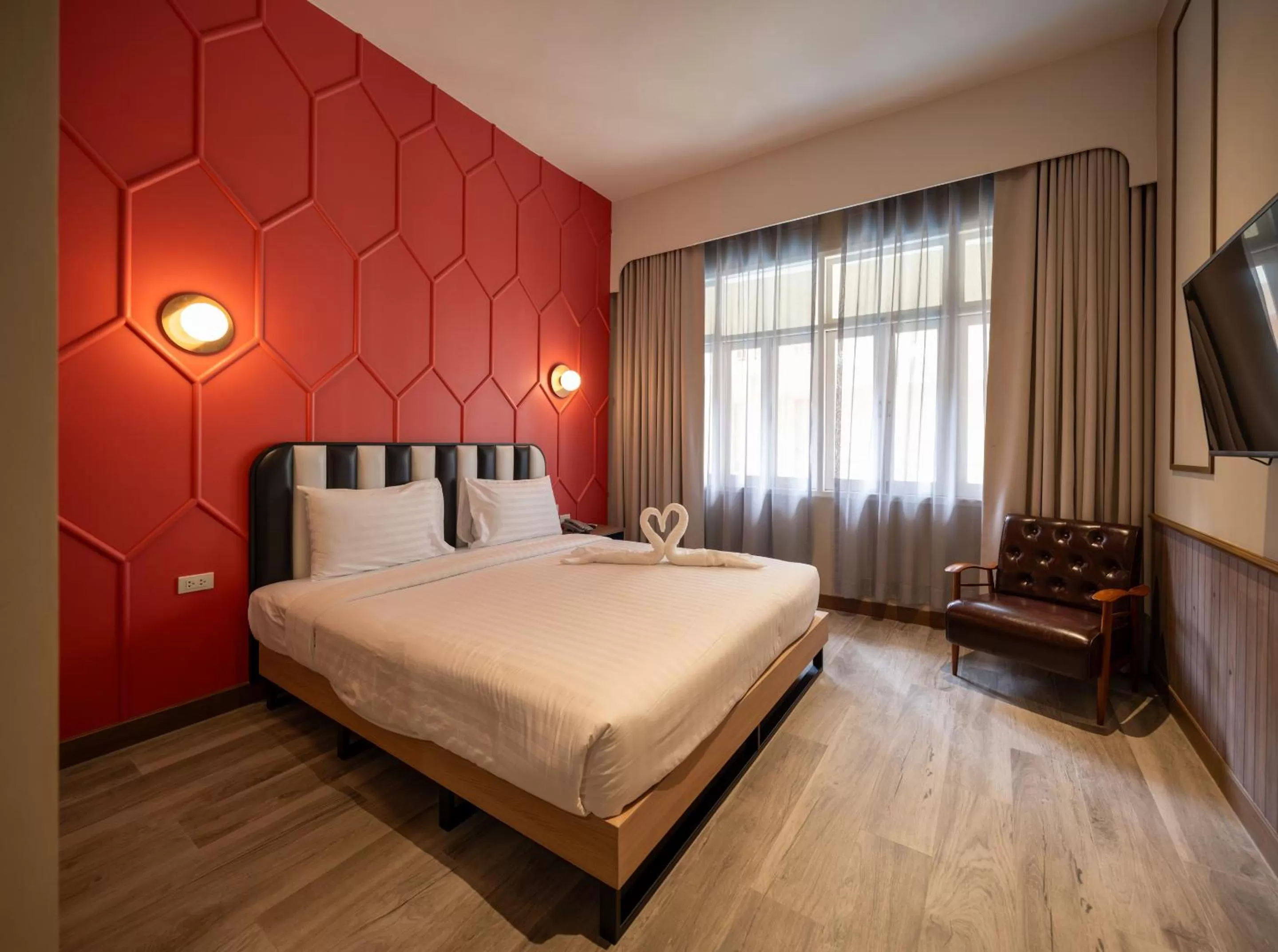 Premier Room with Bathtub in Miami Hotel Bangkok