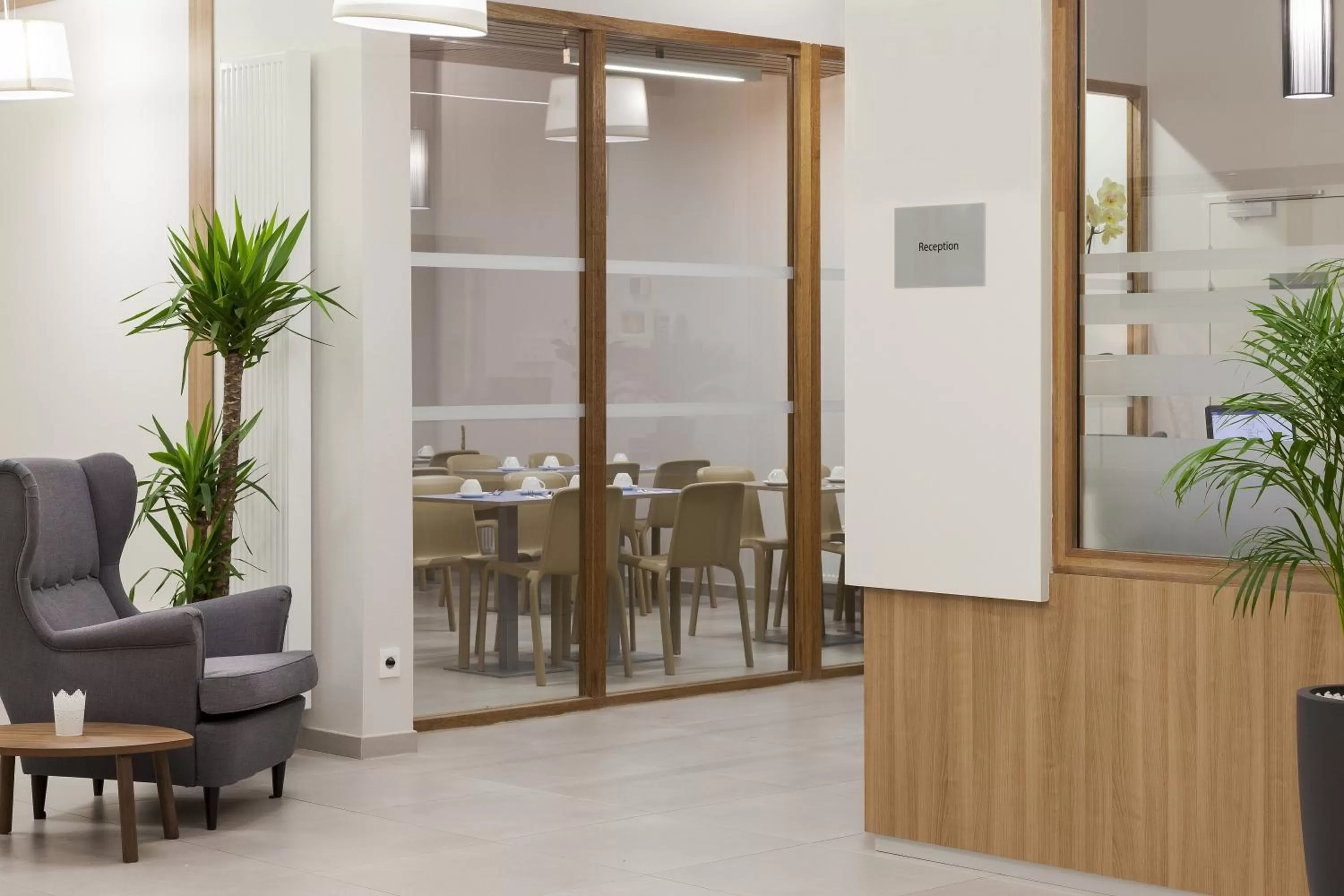 Lobby or reception in Nehô Suites Porte de Genève - Gare Annemasse