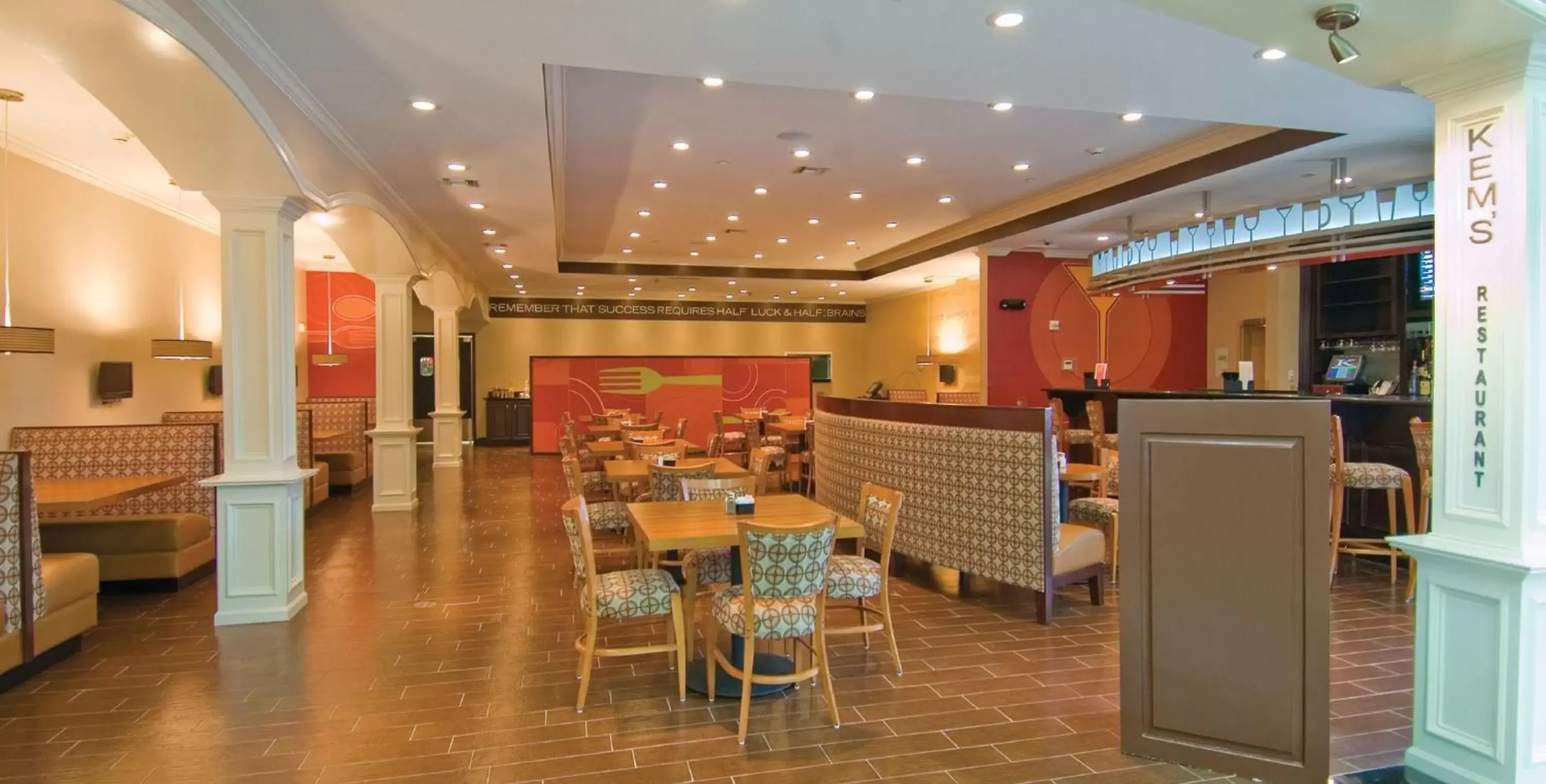 Restaurant/Places to Eat in Holiday Inn Hotel & Suites Lake Charles South, an IHG Hotel