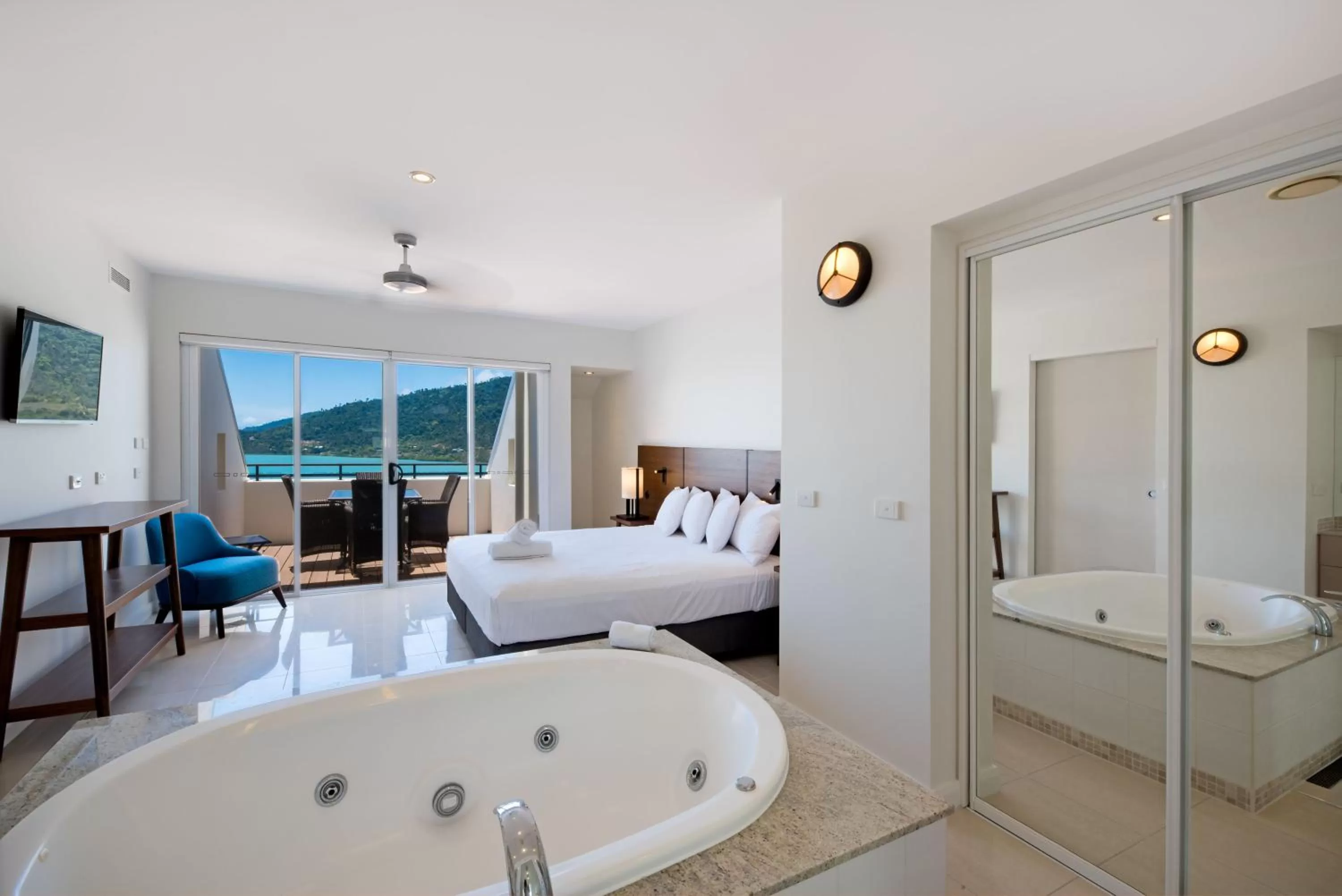 Bedroom, Bed in The Sebel Whitsundays