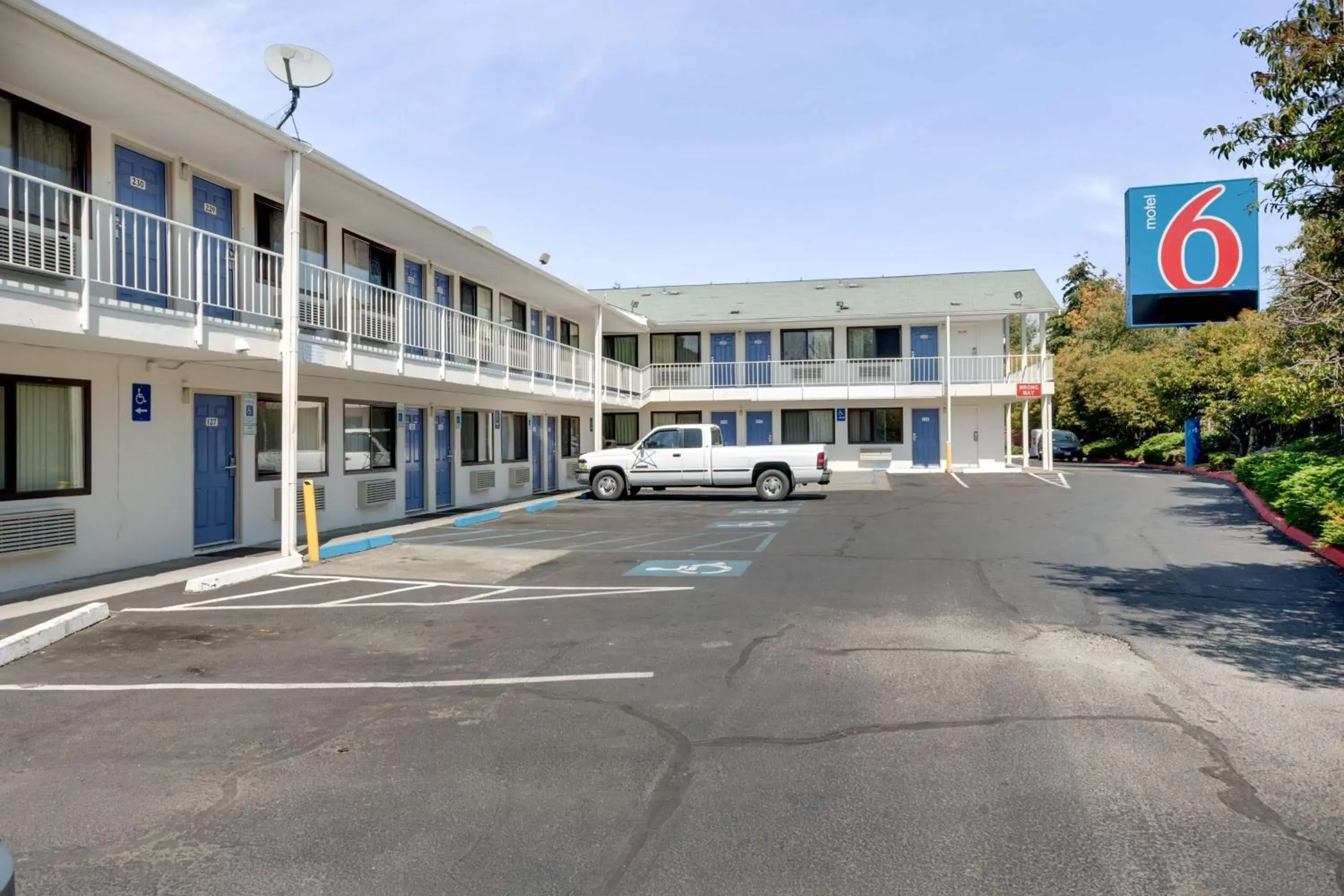 Property Building in Motel 6-Bellingham, WA