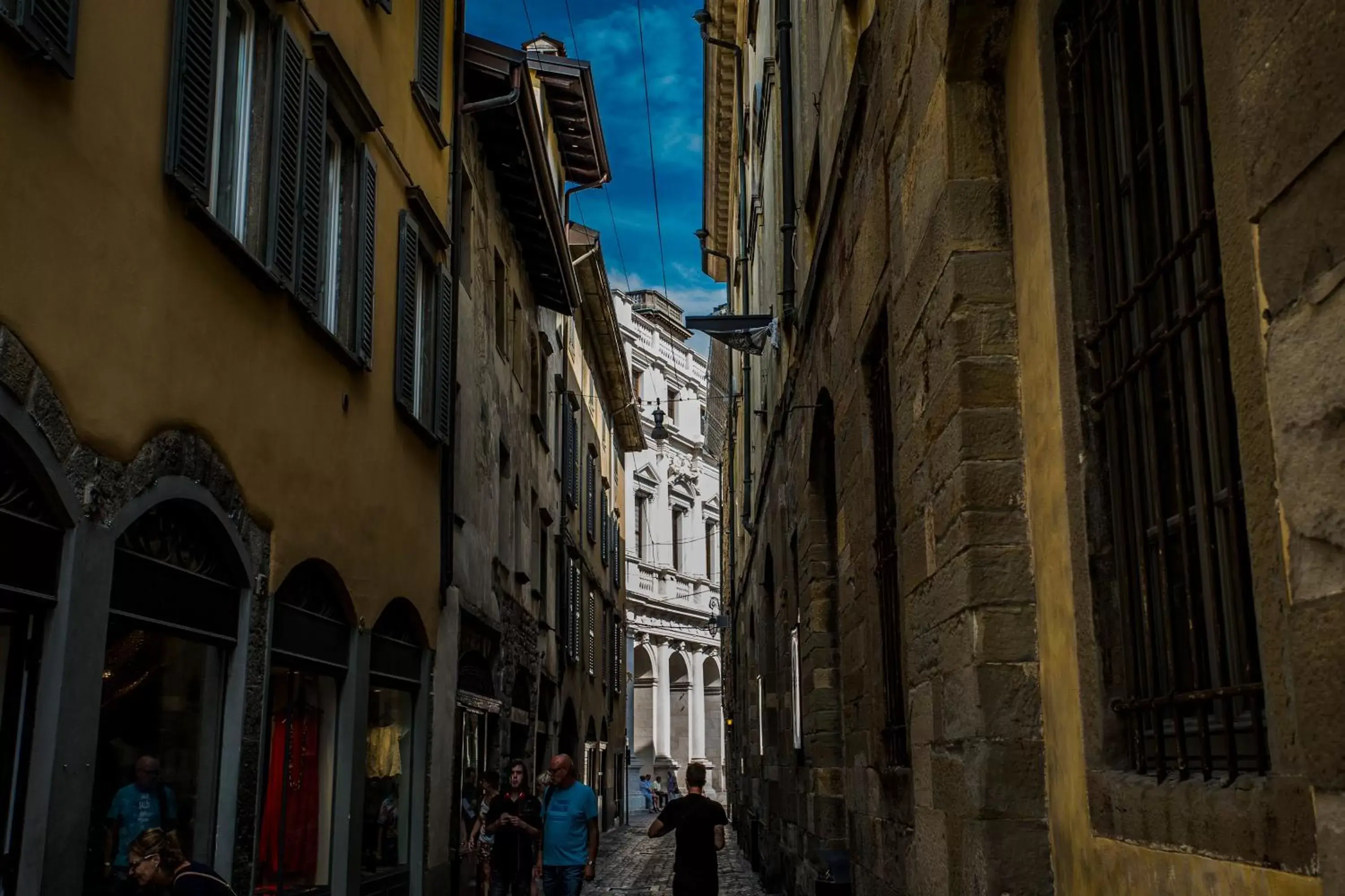 Neighbourhood, Neighborhood in Locanda Mimmo