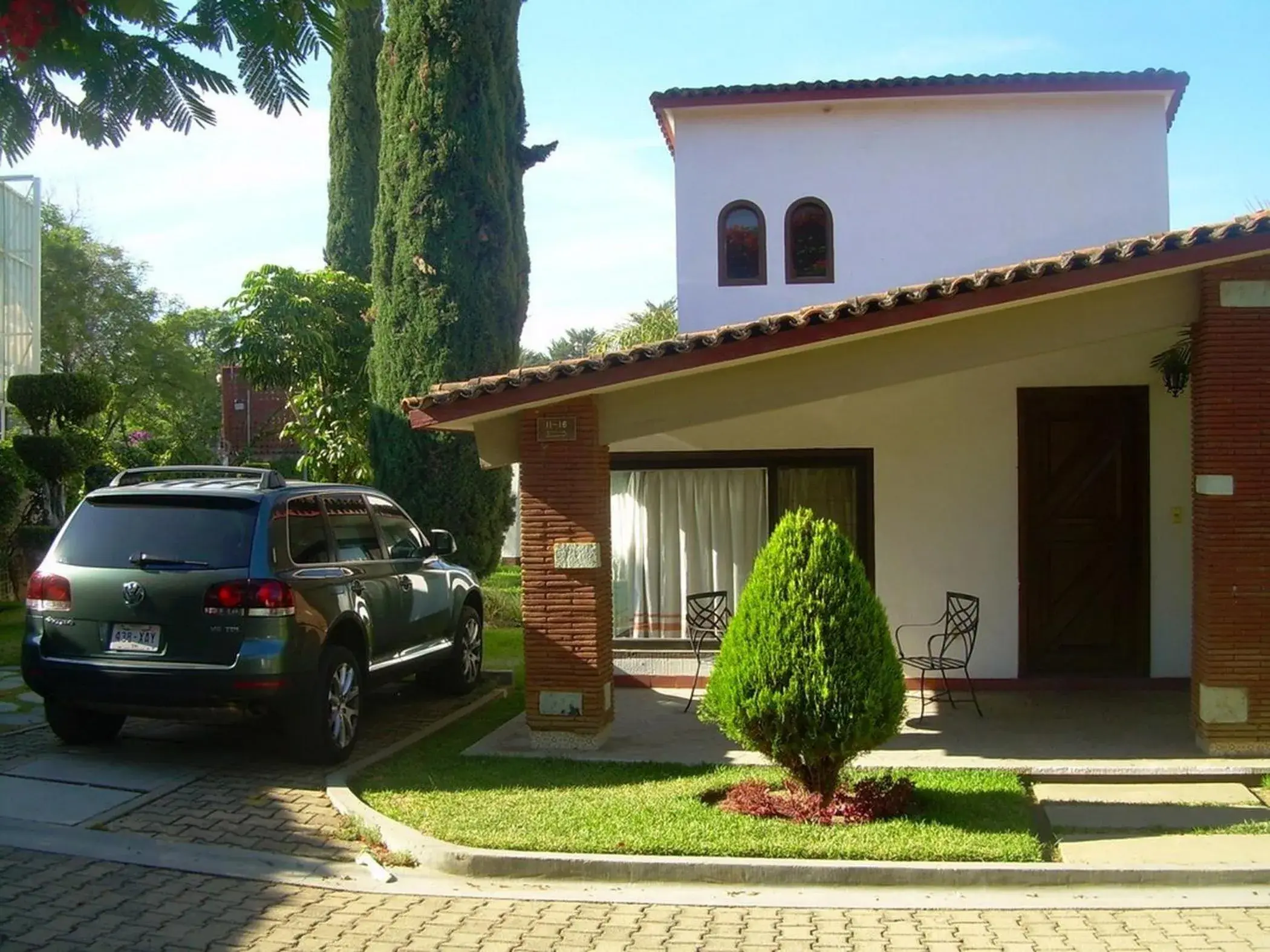 Facade/entrance, Property Building in Villas del Sol Hotel & Bungalows