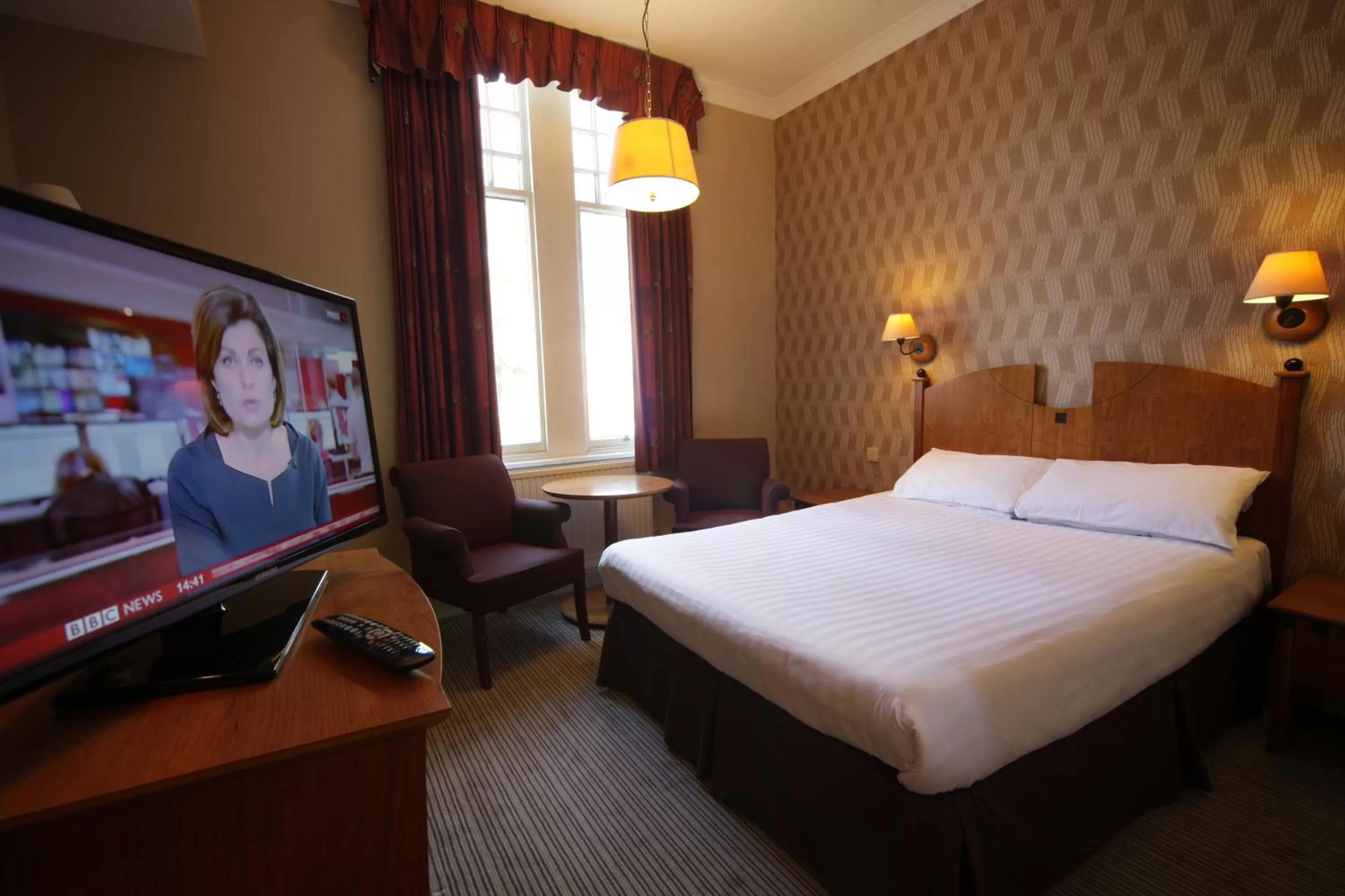 Bedroom, Bed in The Angel Hotel