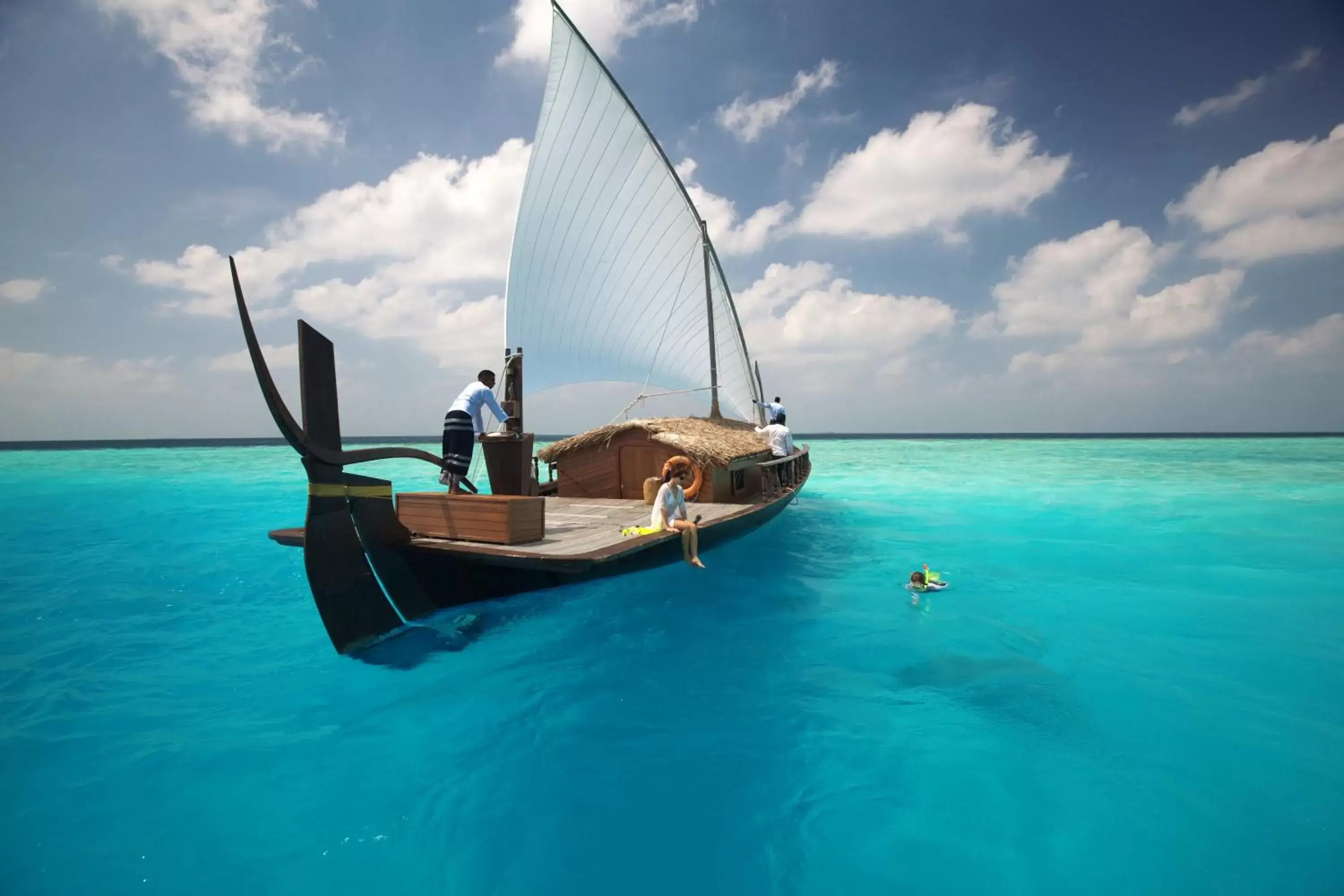 Restaurant/places to eat, Windsurfing in Baros Maldives