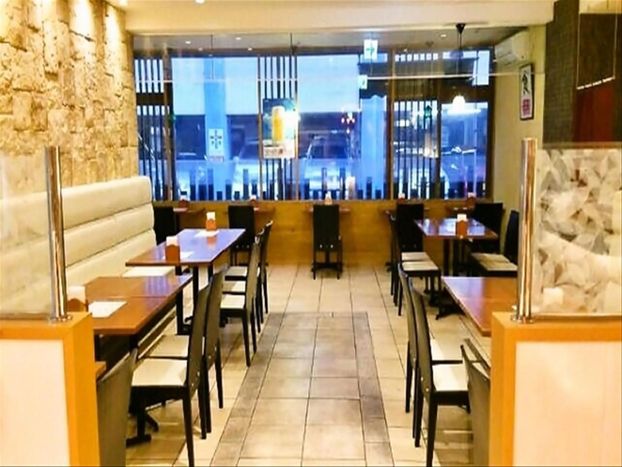 Restaurant/places to eat in Hotel Crown Hills Himeji