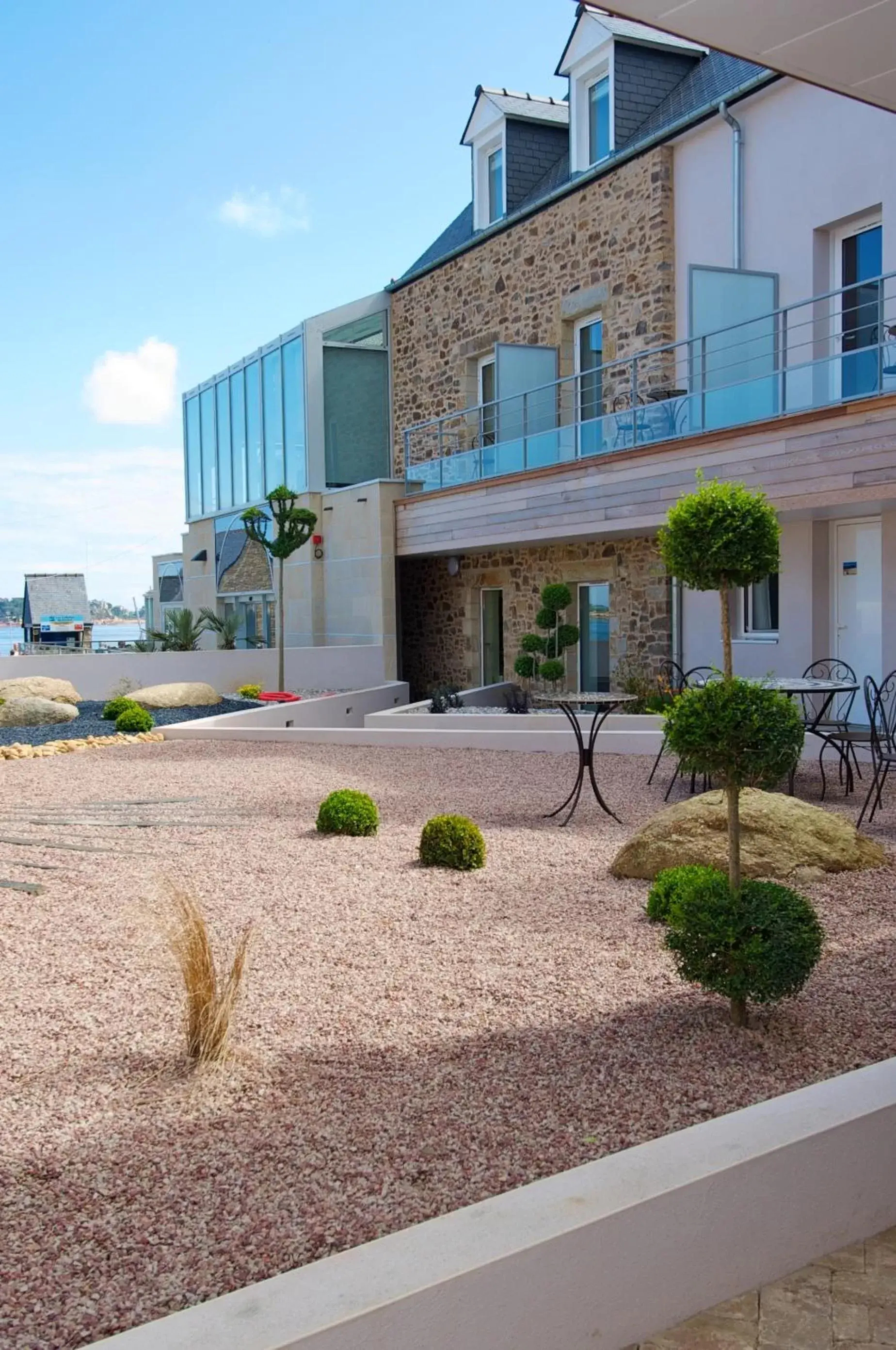 Balcony/Terrace, Property Building in Best Western Plus Les Terrasses de Bréhat