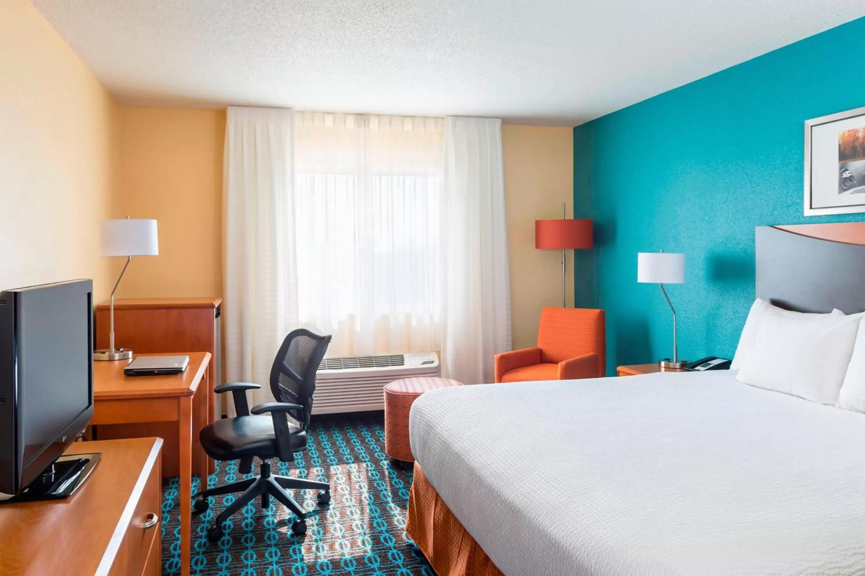 Photo of the whole room in Fairfield Inn & Suites Lafayette