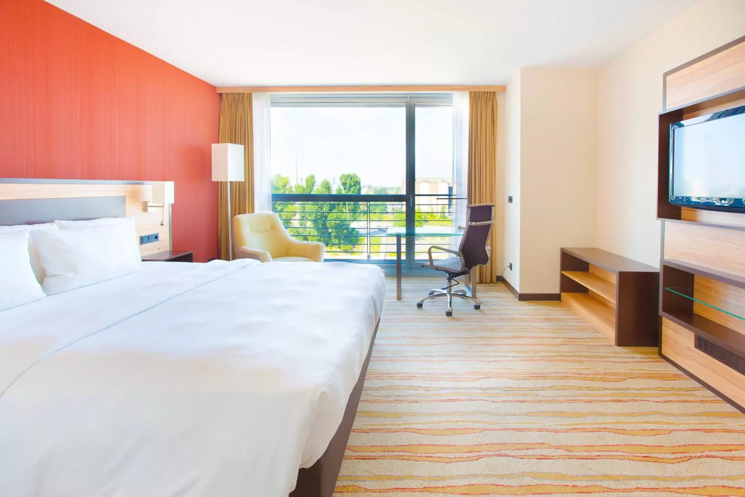 Photo of the whole room in Courtyard by Marriott Duesseldorf Hafen