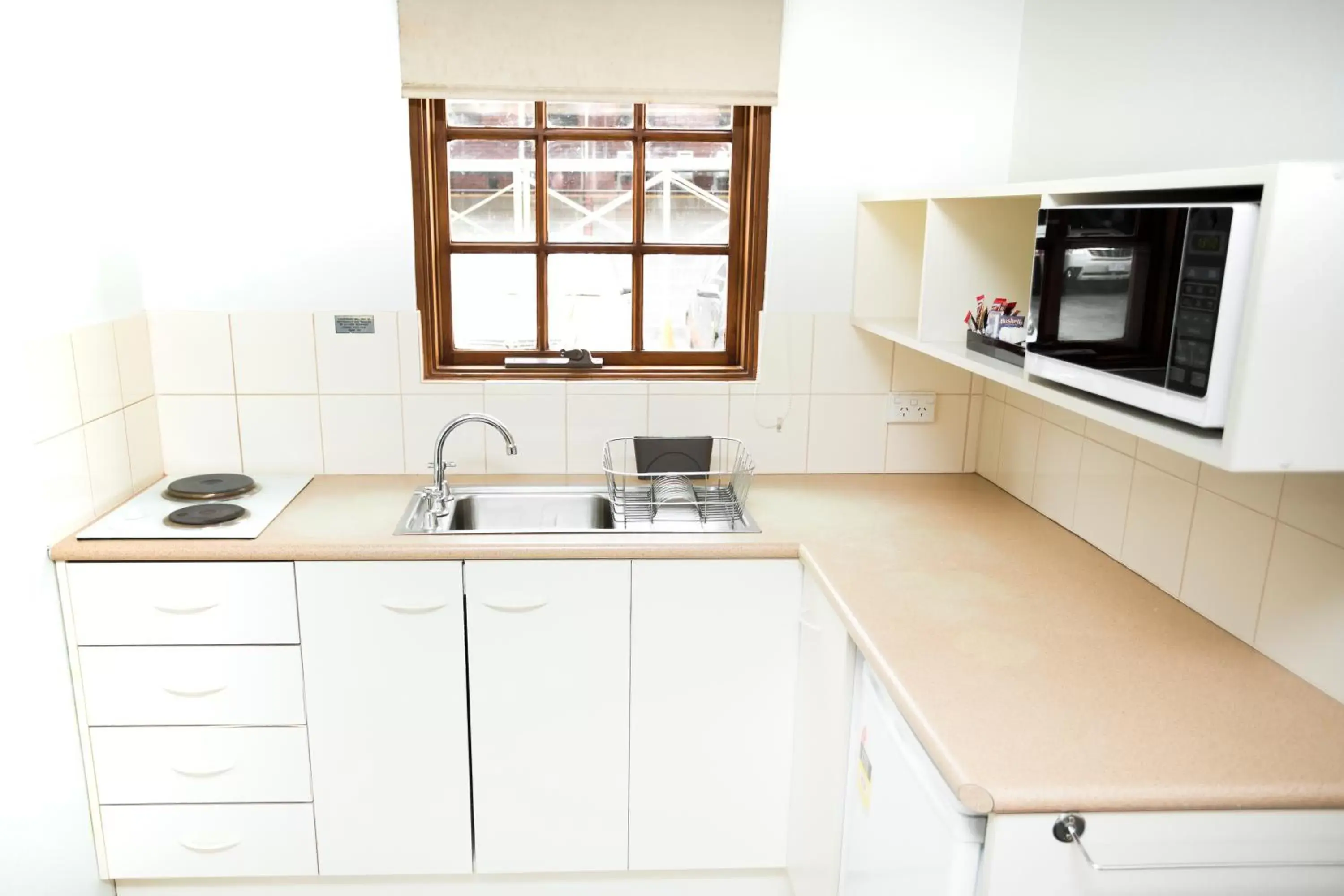 Kitchen or kitchenette, Kitchen/Kitchenette in Bay Hotel Apartments