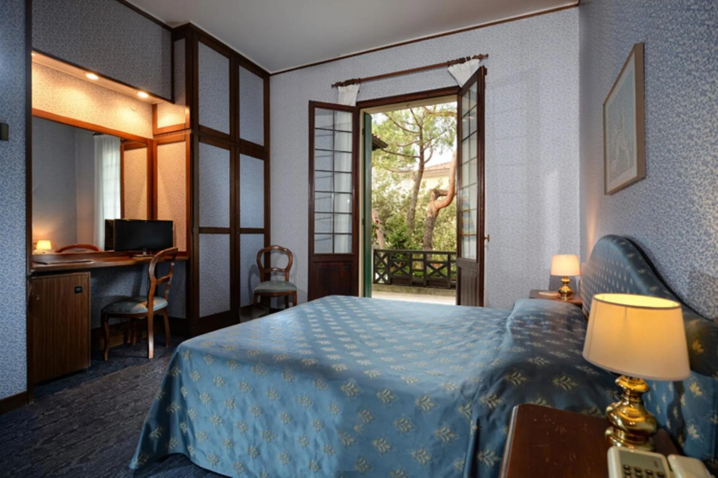 Photo of the whole room, Bed in Hotel La Meridiana