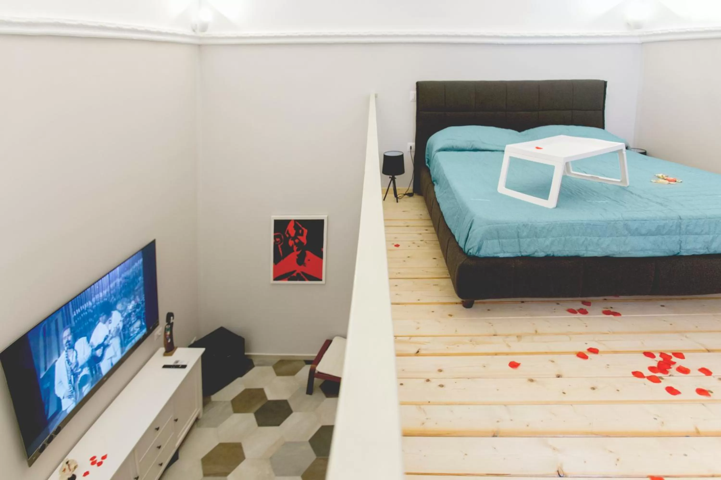 Bedroom, Bed in Anticaglia/24