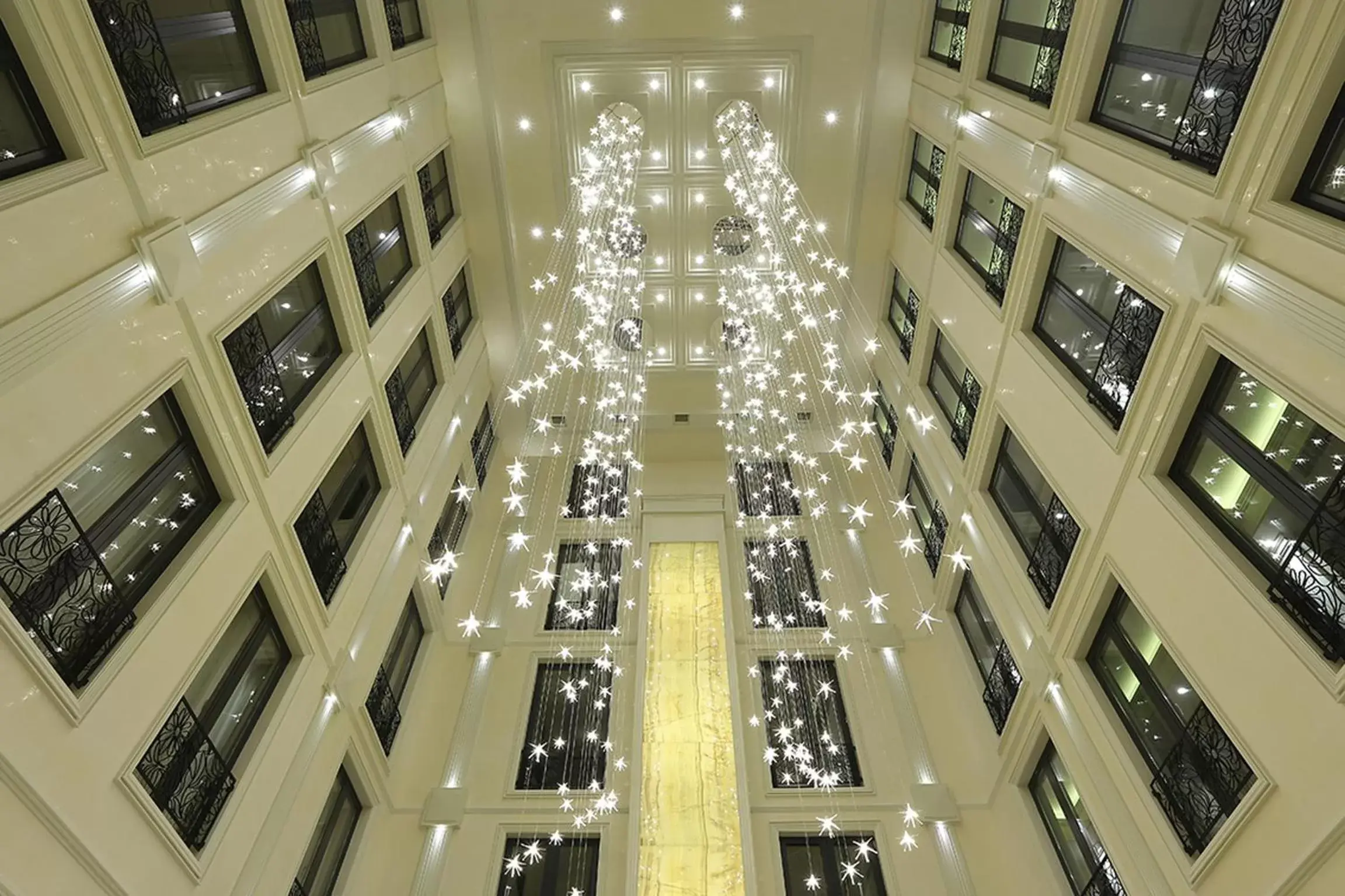 Lobby or reception, Drinks in Ambassadori Tbilisi Hotel