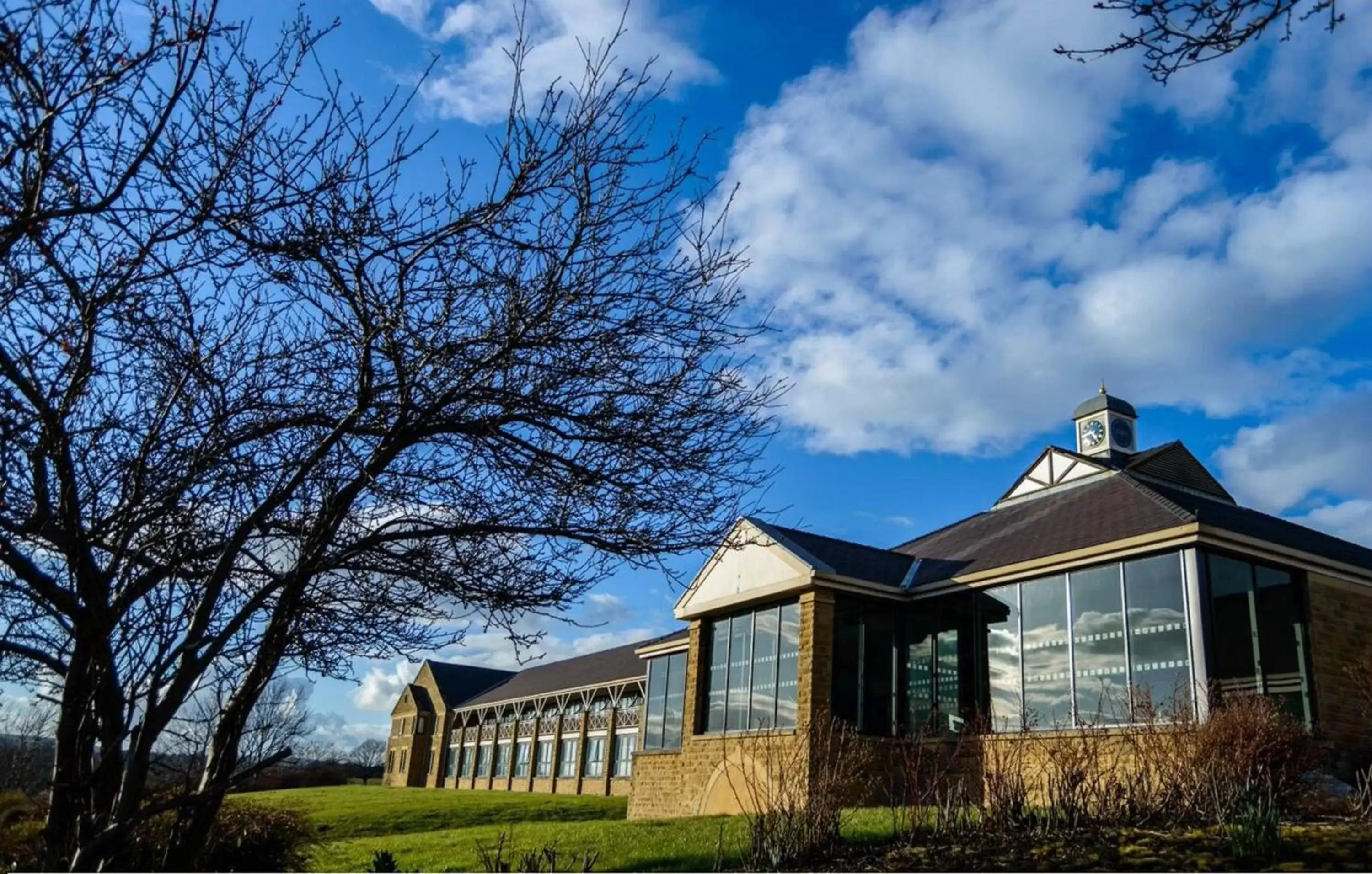 Property Building in Holiday Inn Leeds Brighouse, an IHG Hotel