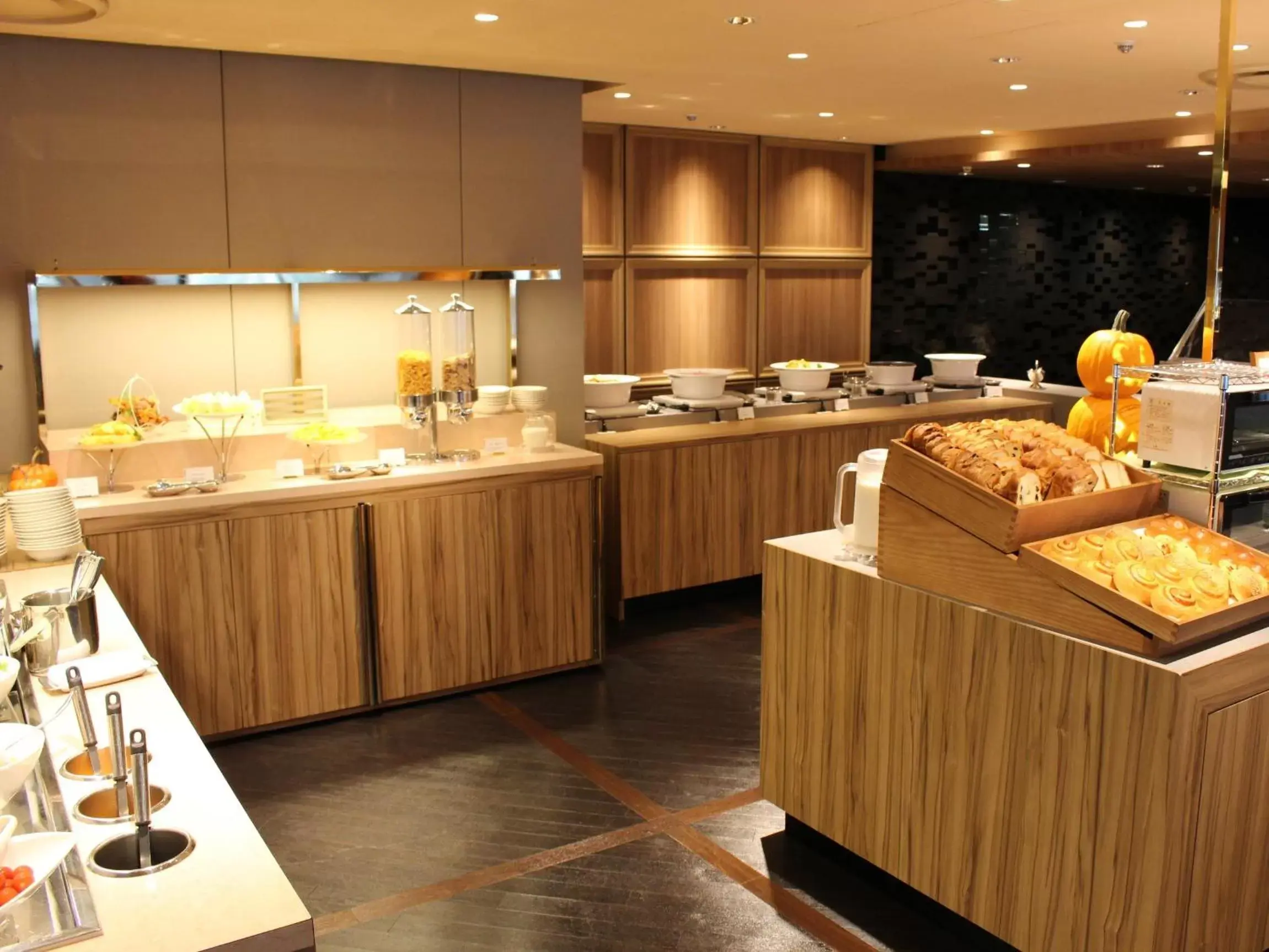 Food, Kitchen/Kitchenette in Meitetsu Grand Hotel