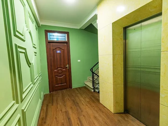 elevator in Madelise Max Hotel