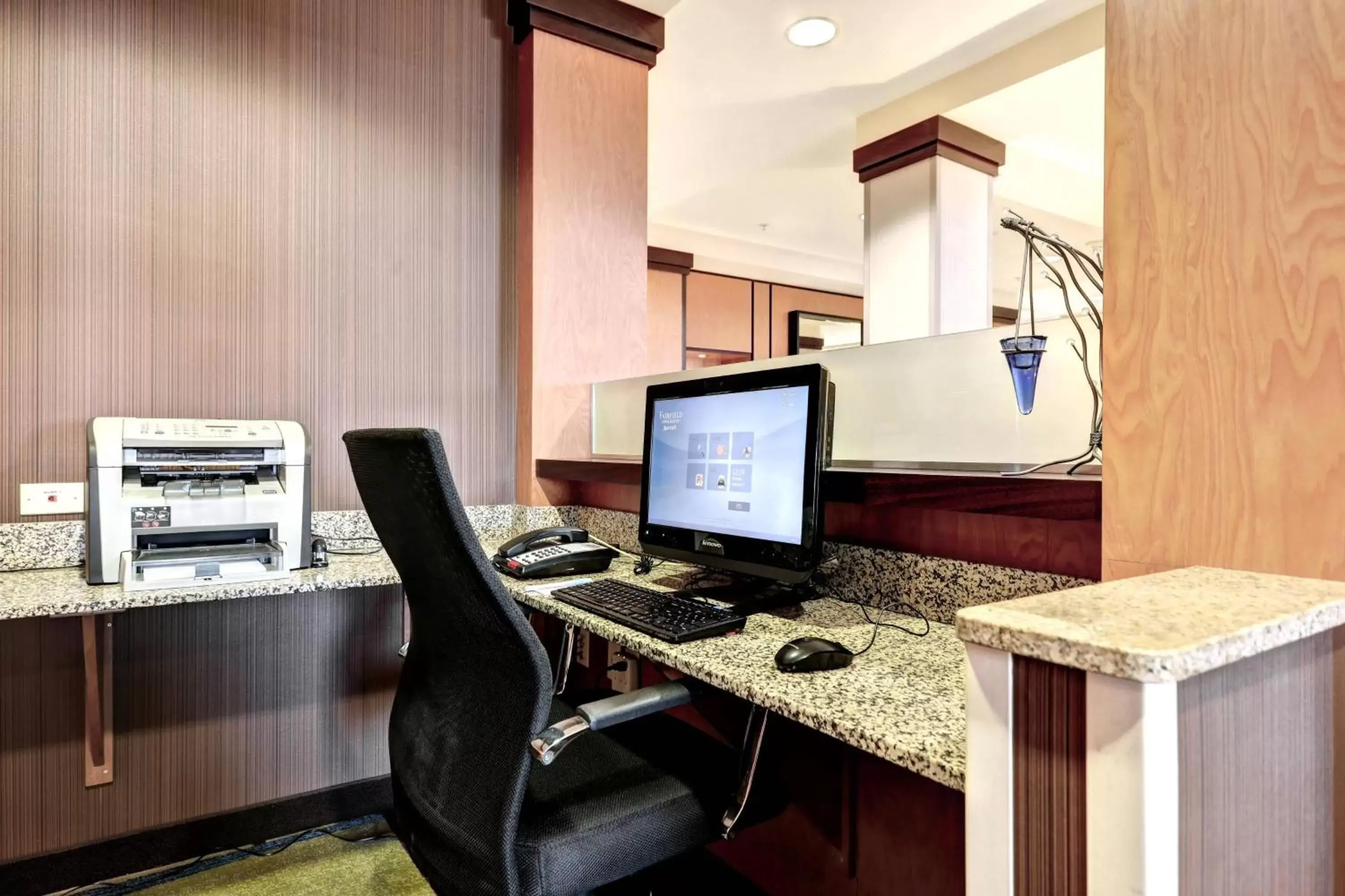 Business facilities, Business Area/Conference Room in Fairfield Inn & Suites by Marriott Edison - South Plainfield