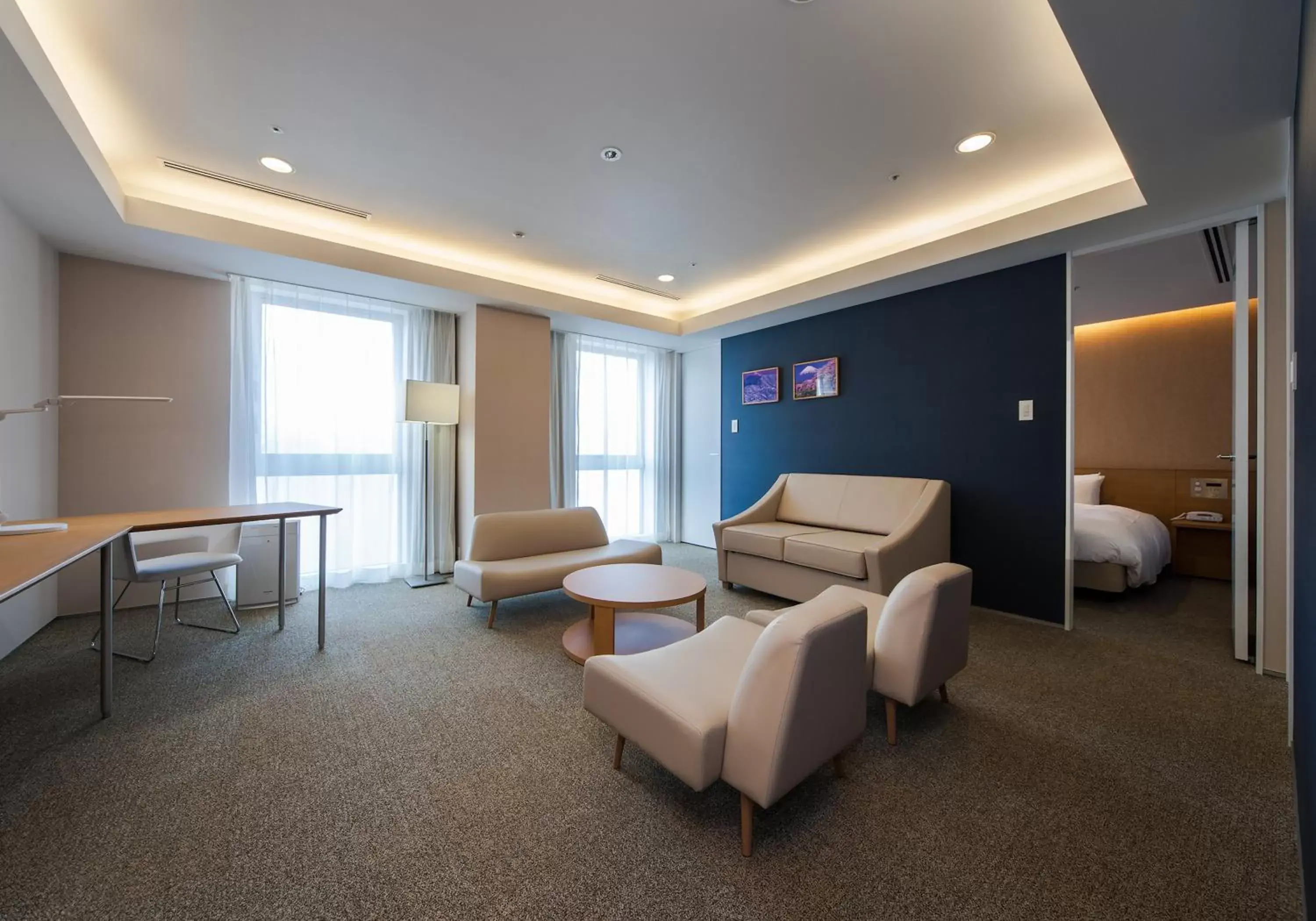 Living room, Seating Area in Daiwa Roynet Hotel Numazu