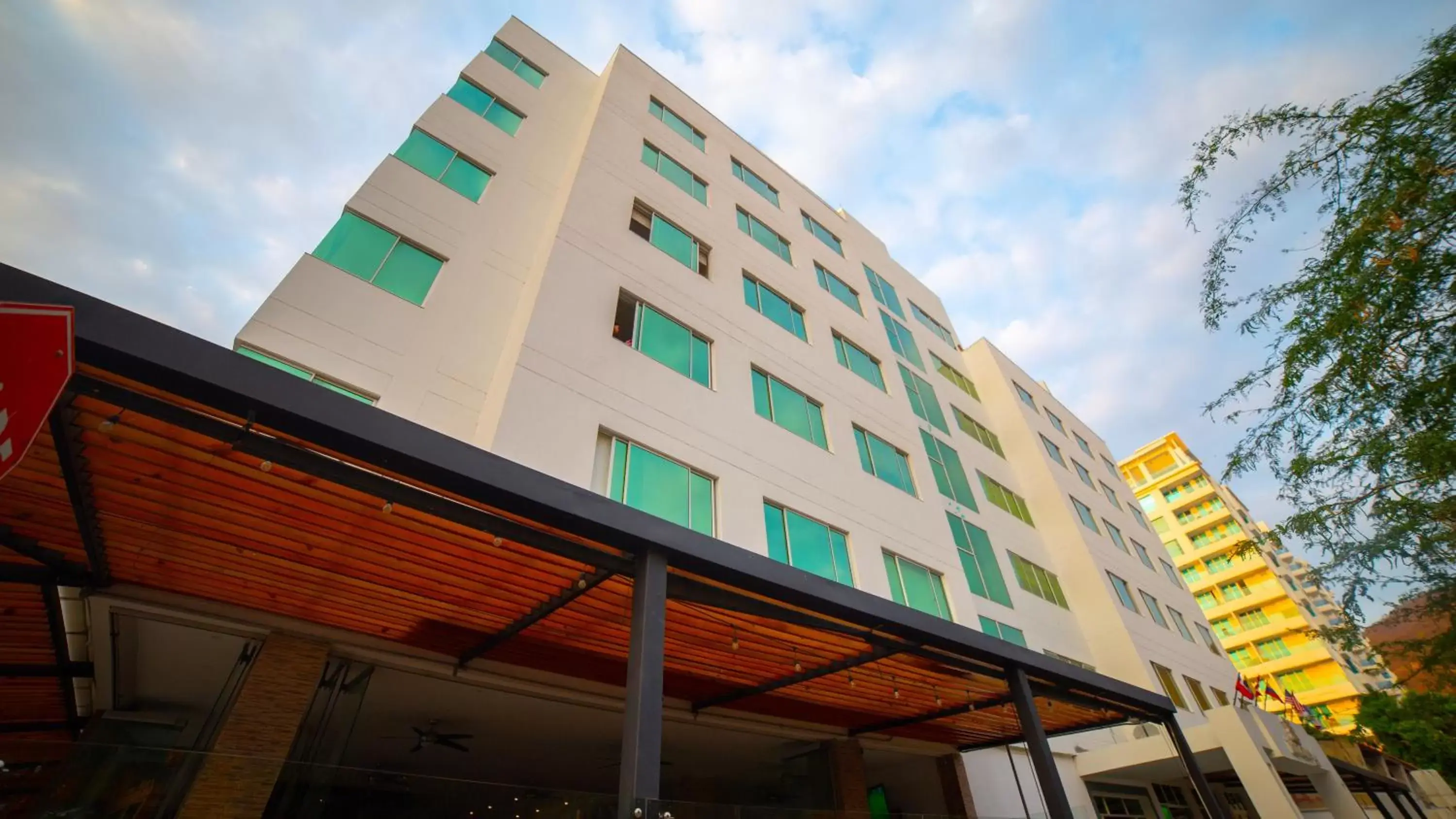 Facade/entrance, Property Building in Hotel Portobahia Santa Marta Rodadero