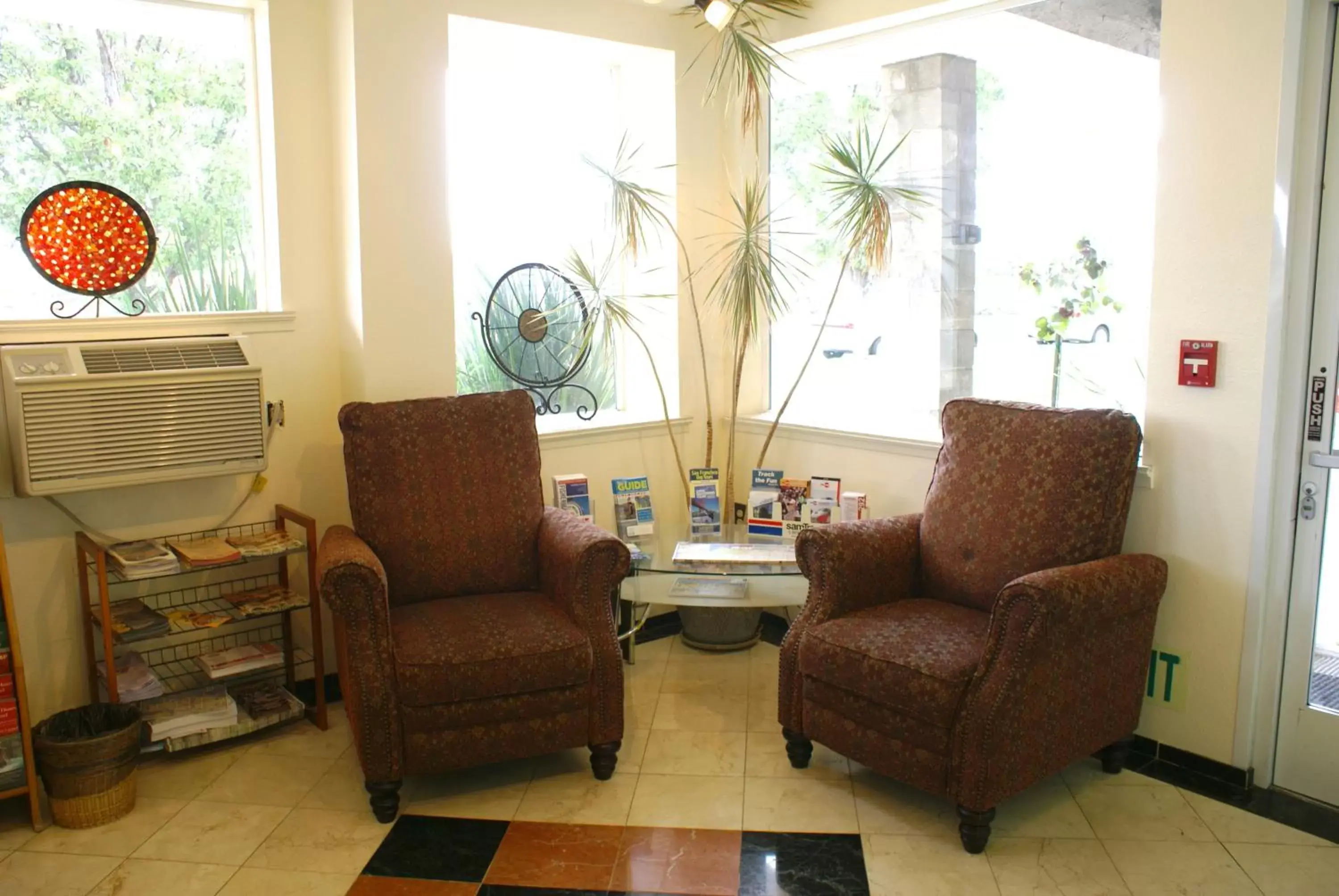 Lobby or reception, Seating Area in Airport Inn