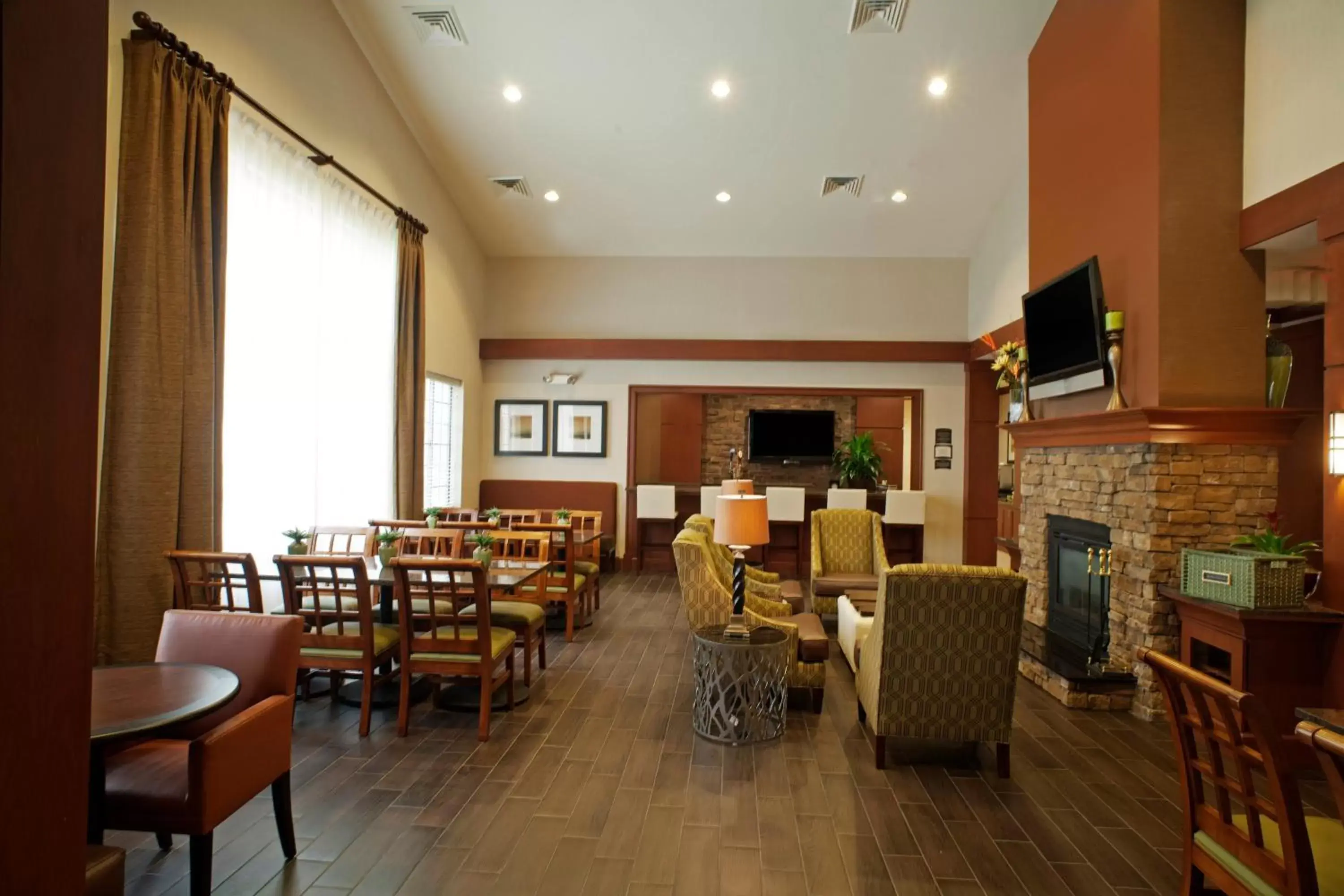 Property building in Staybridge Suites Chantilly Dulles Airport by IHG Property building in Staybridge Suites Chantilly Dulles Airport by IHG