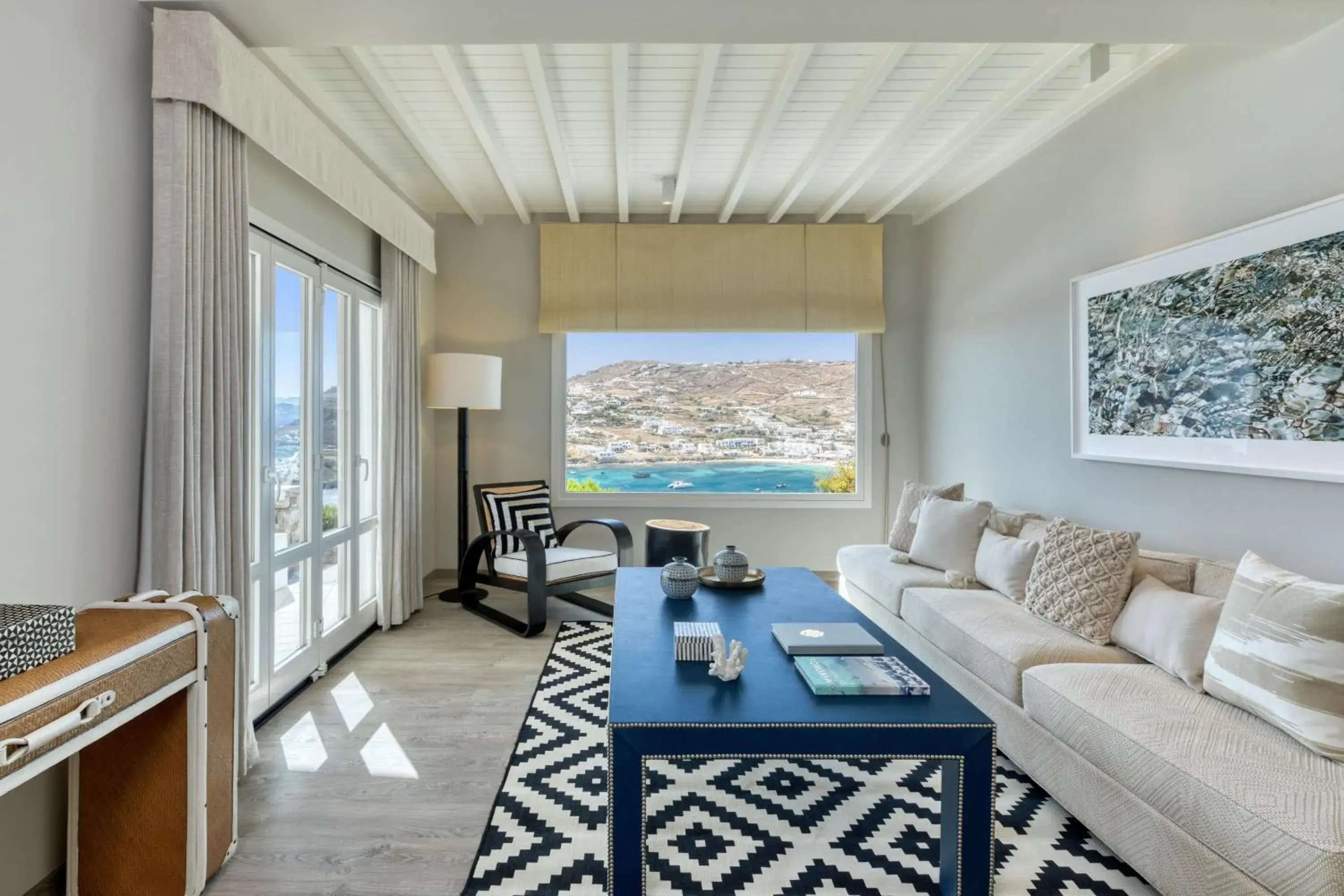 Photo of the whole room, Seating Area in Santa Marina, a Luxury Collection Resort, Mykonos