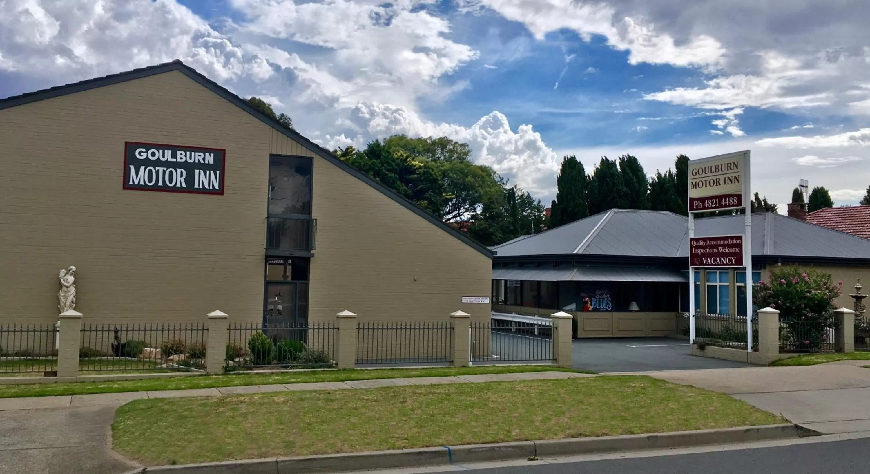 Property building in Goulburn Motor Inn