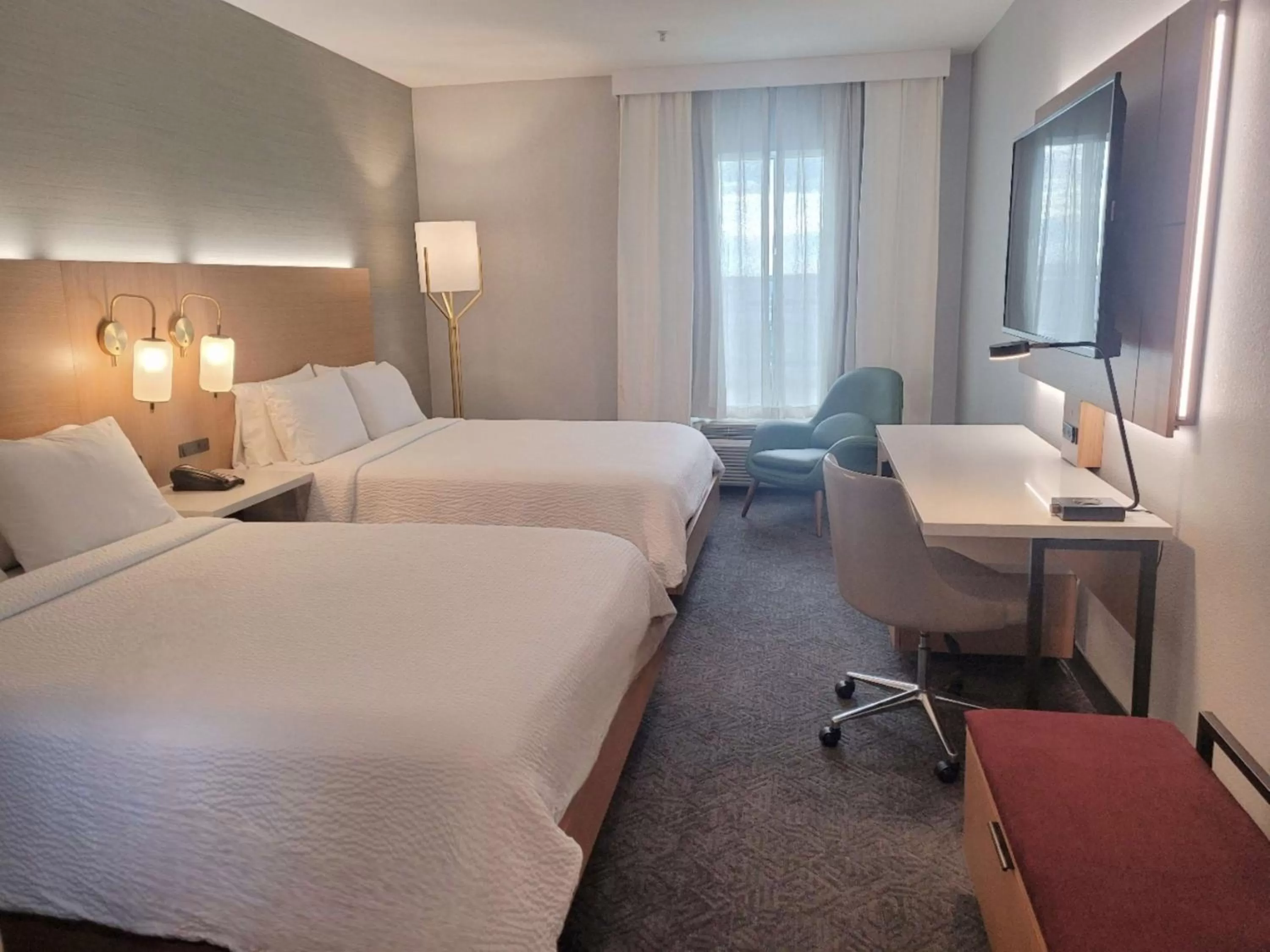 Bed in DoubleTree by Hilton Houston Westchase