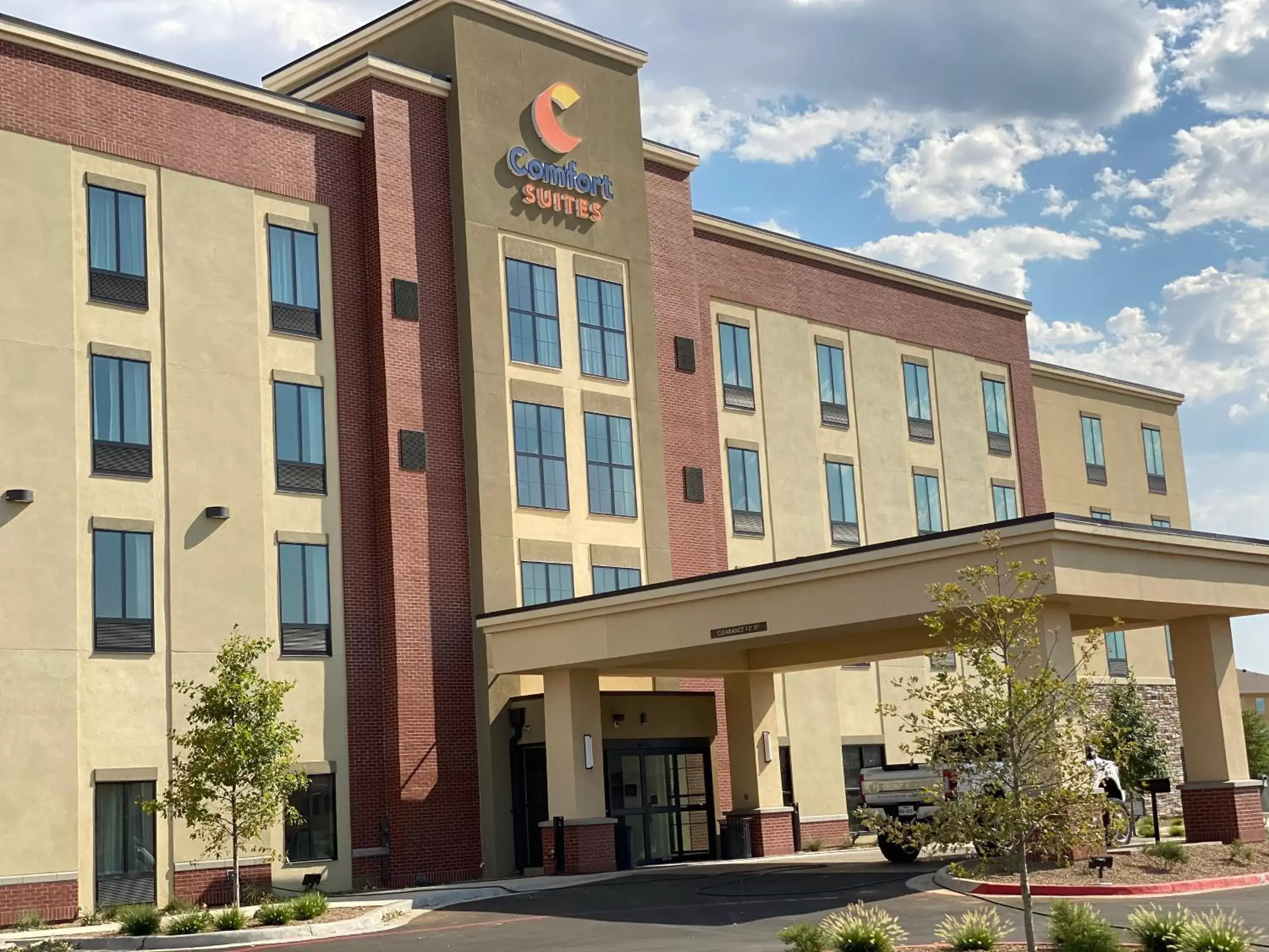 Area and facilities in Comfort Suites Midland West