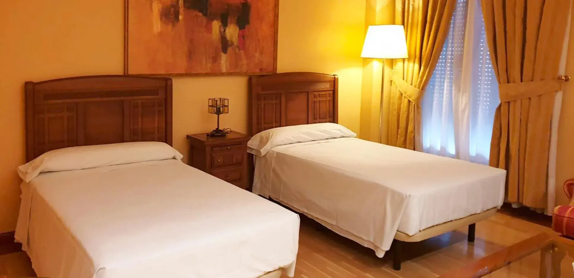 Bed in Sercotel Guadiana