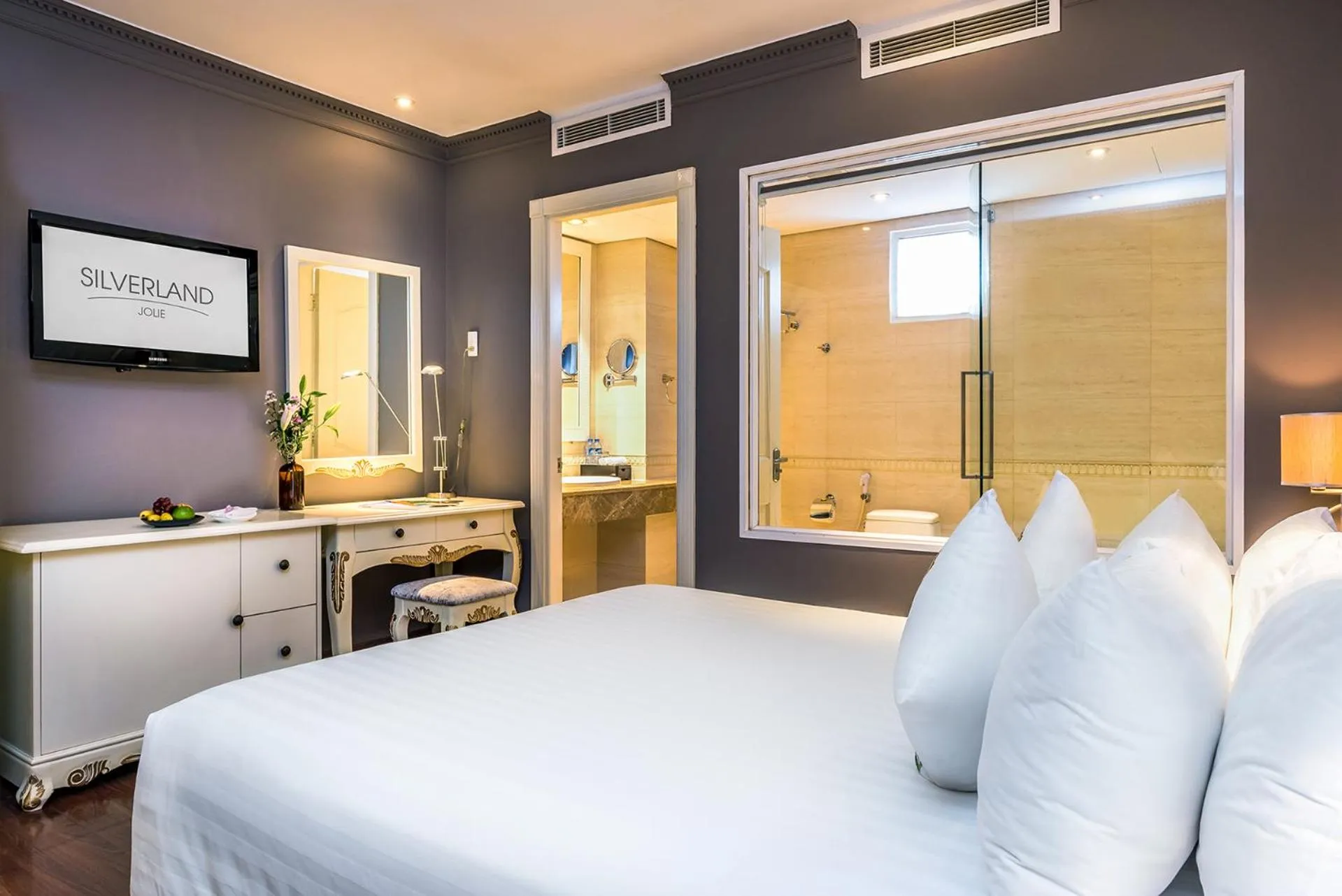 Bed in Silverland Jolie Hotel