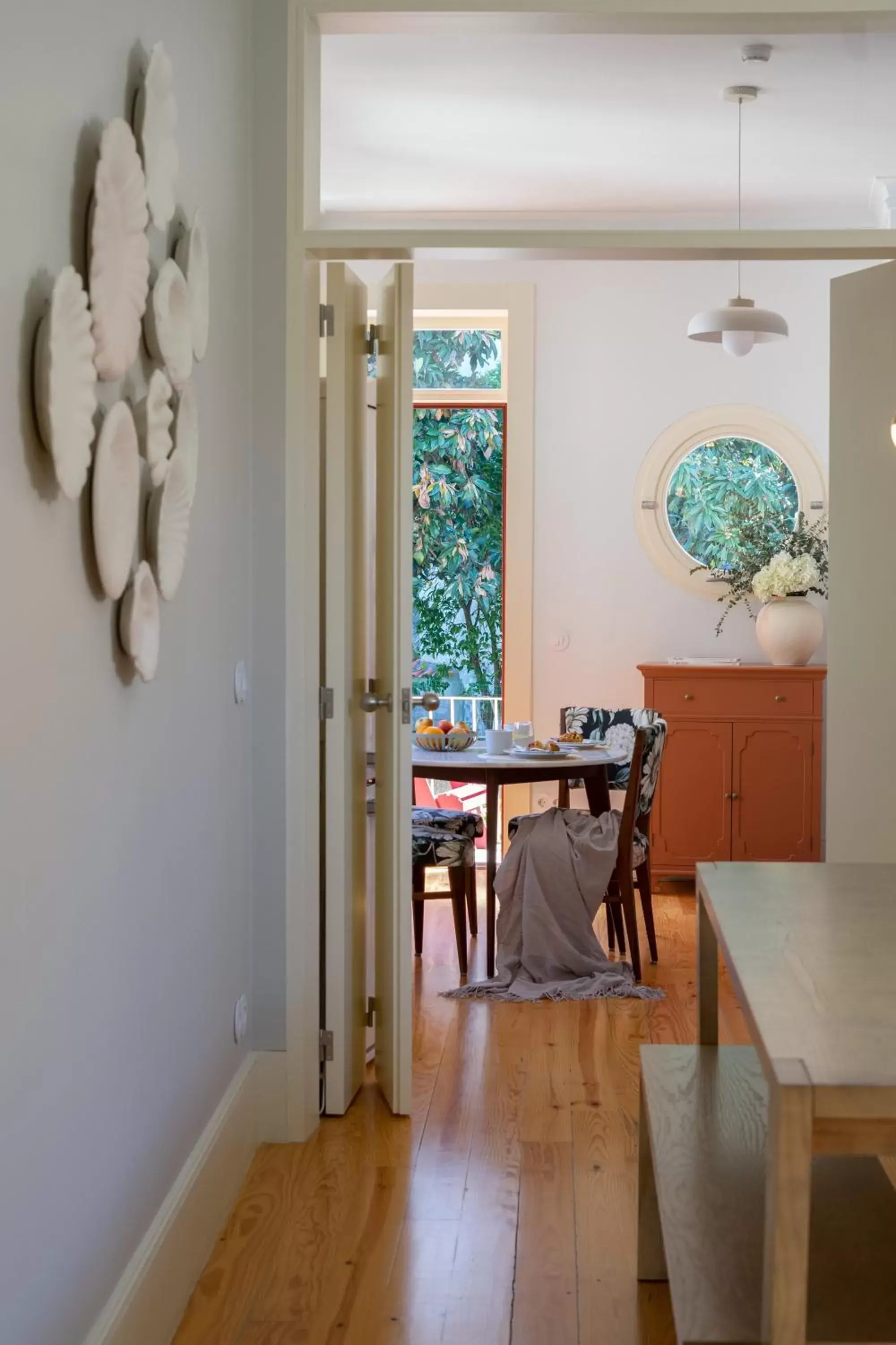 Dining Area in Entre Ruas Apartments