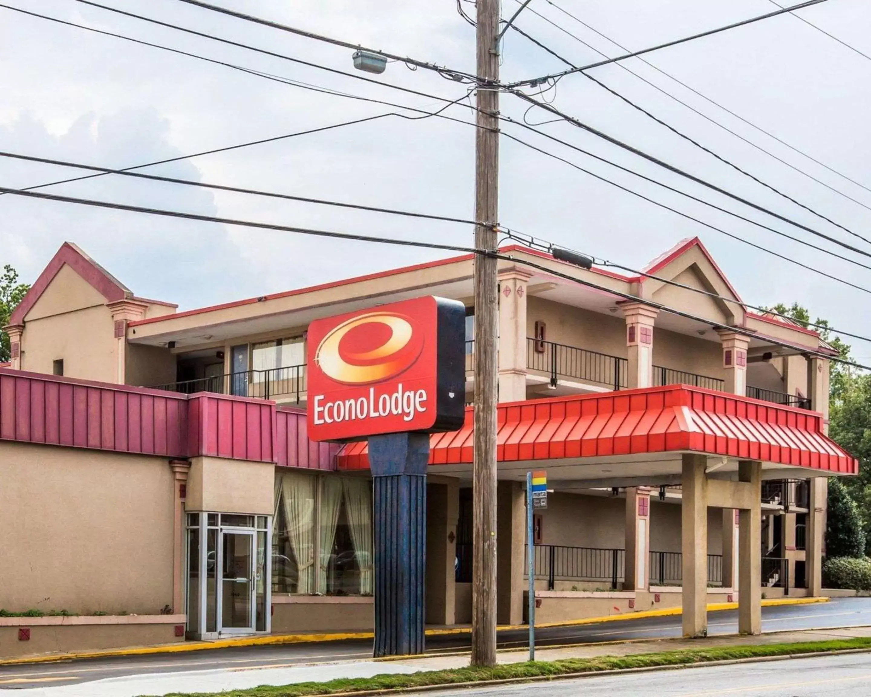 Property Building in Econo Lodge Airport