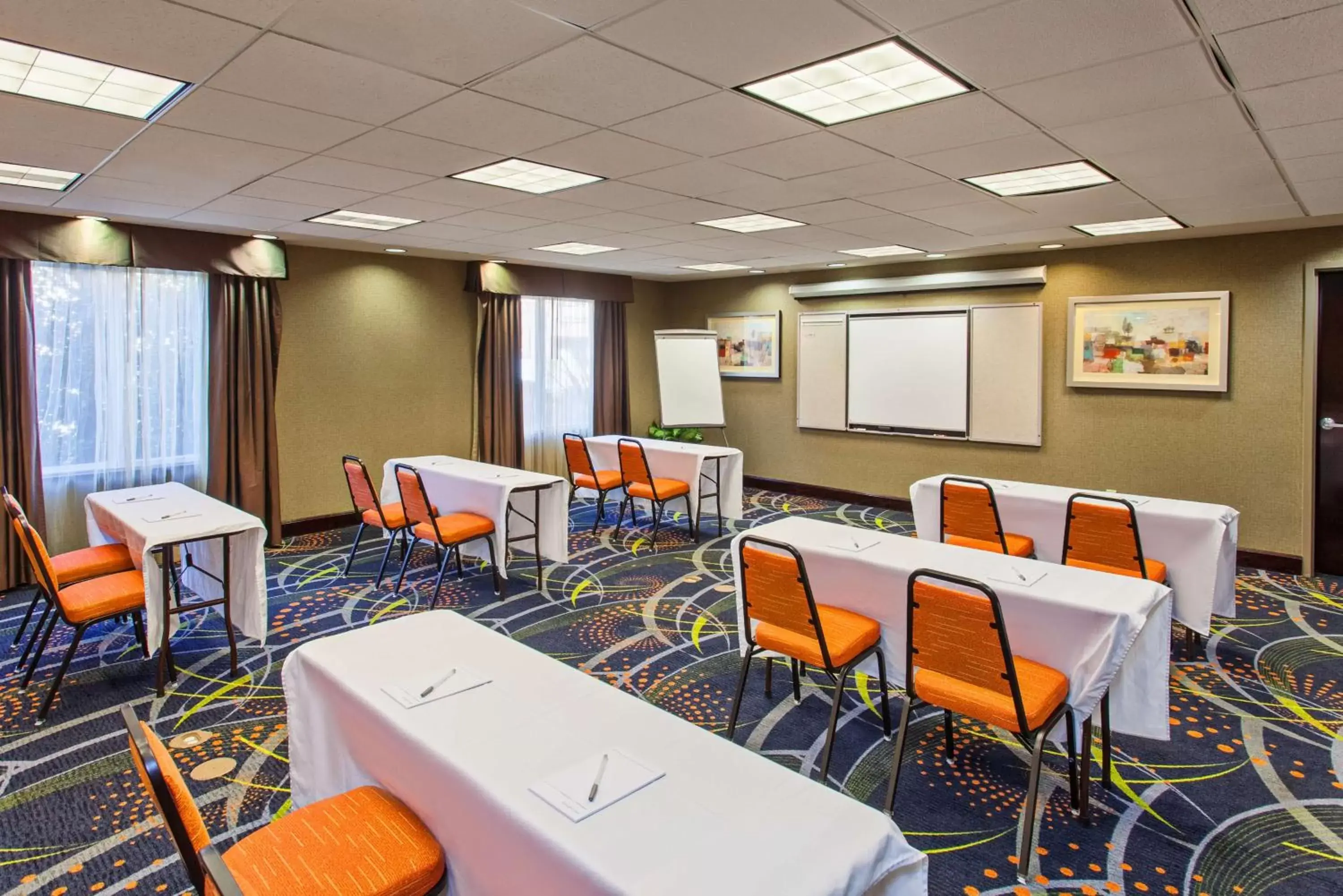 Meeting/conference room in Hampton Inn and Suites Merced