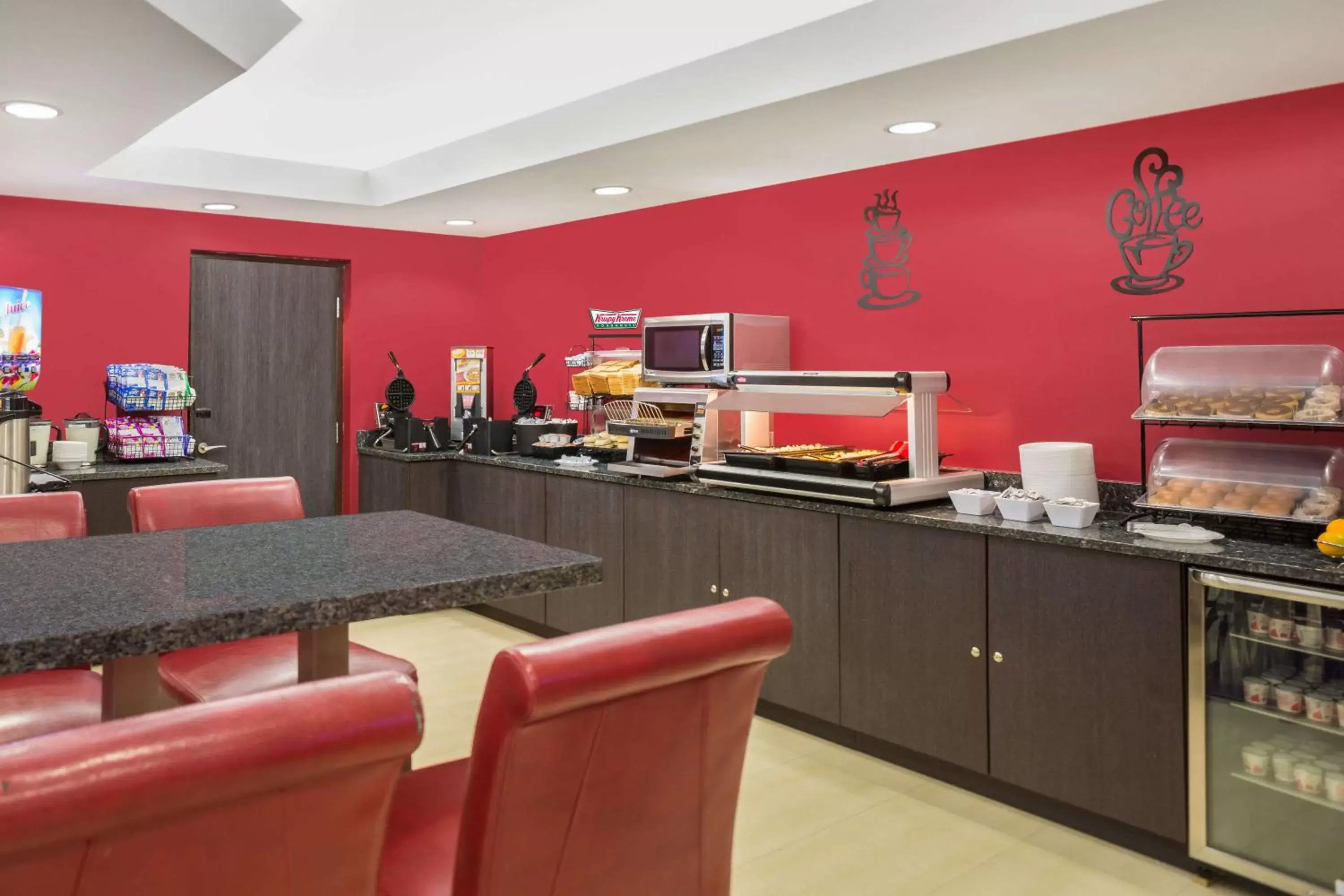 Continental breakfast, Restaurant/Places to Eat in Ramada by Wyndham Miami Springs/Miami International Airport