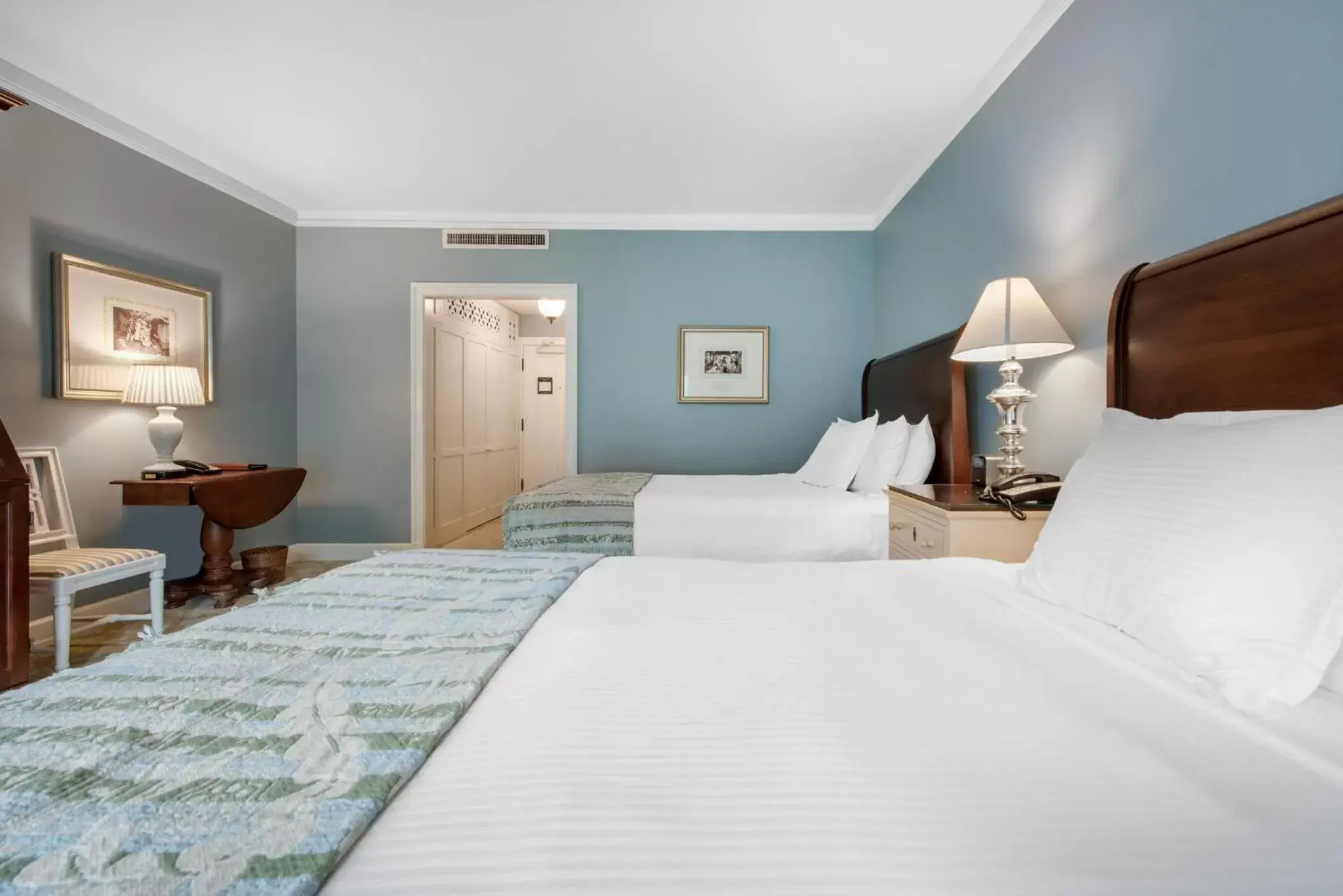 Photo of the whole room, Bed in Omni Bedford Springs Resort