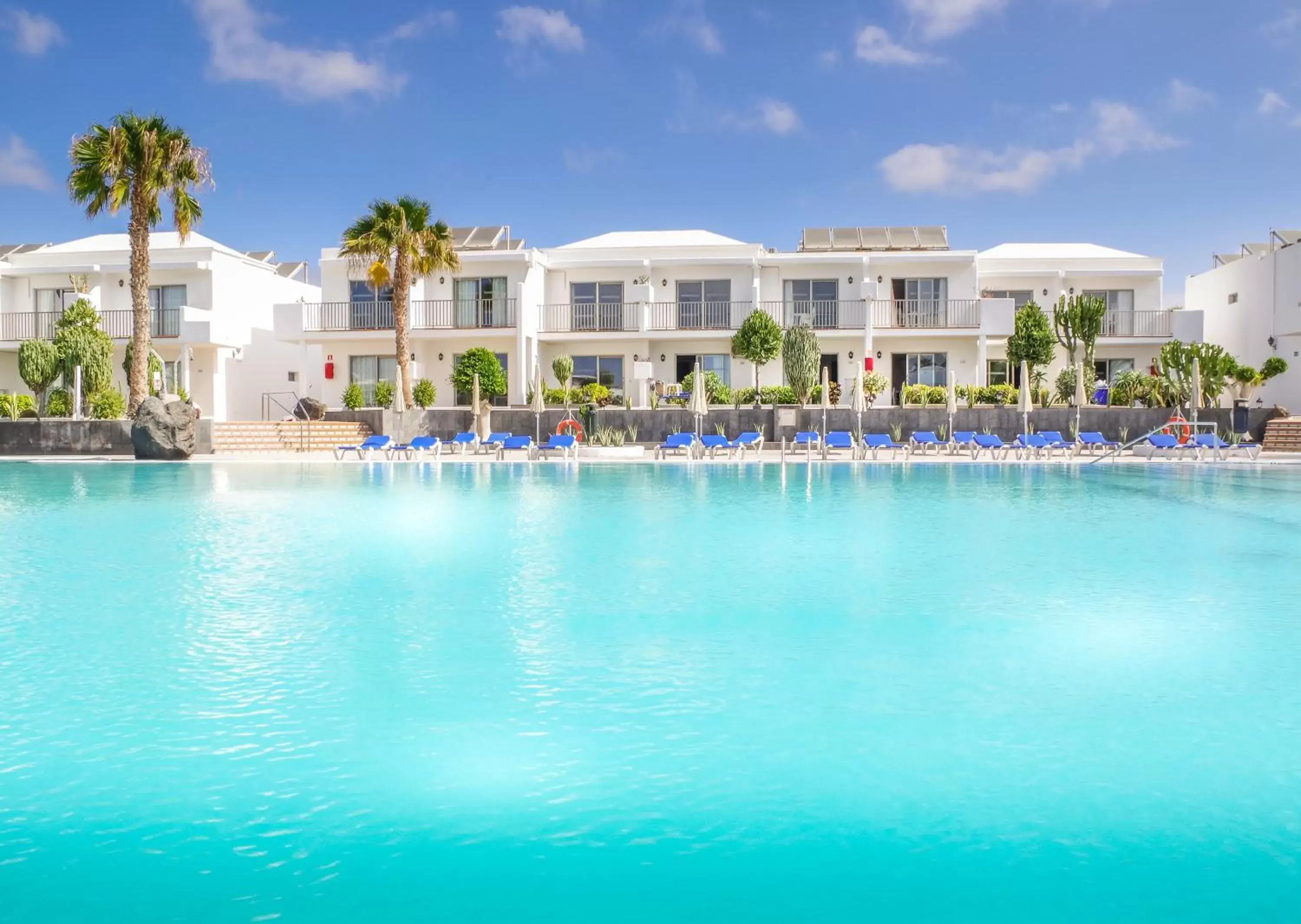 Swimming pool in Hotel Floresta Swimming pool in Hotel Floresta