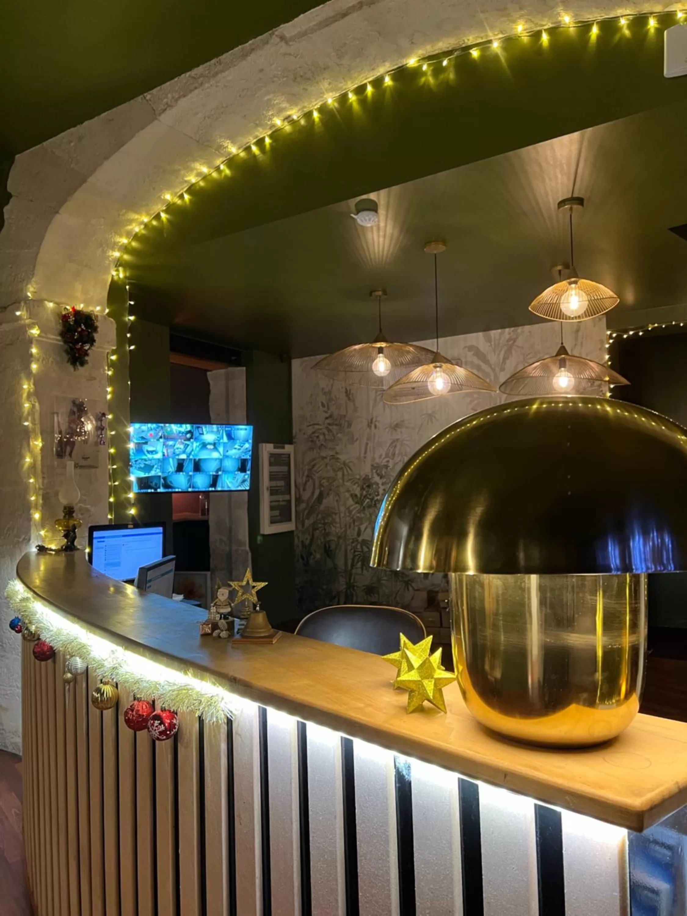 Lobby or reception in Hôtel Abalone - Centre Gare