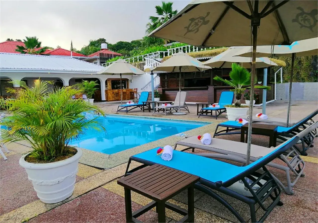 Swimming Pool in Le Relax Hotel and Restaurant